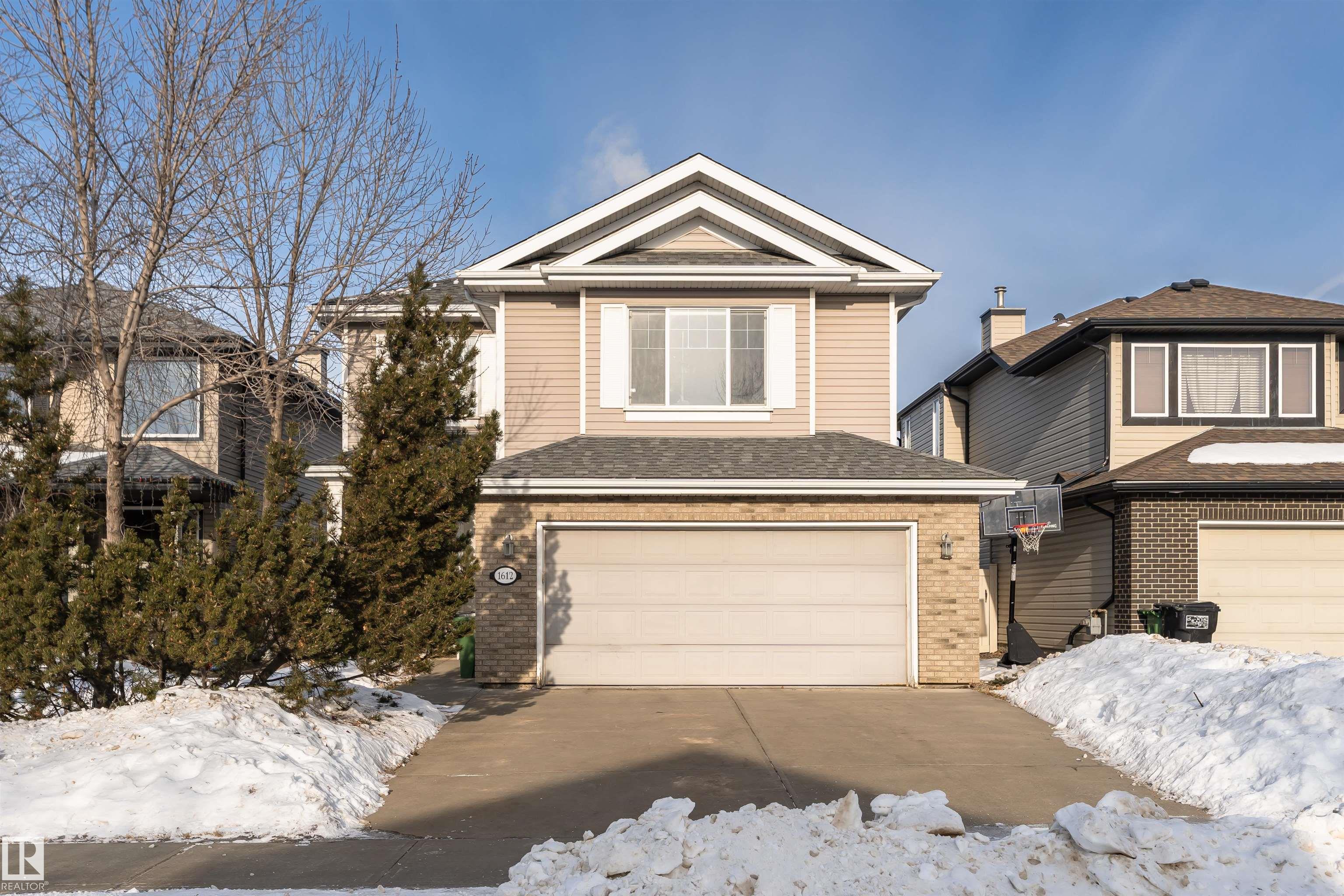 1612 Lacombe crest NW, Leger, Edmonton photo number 2
