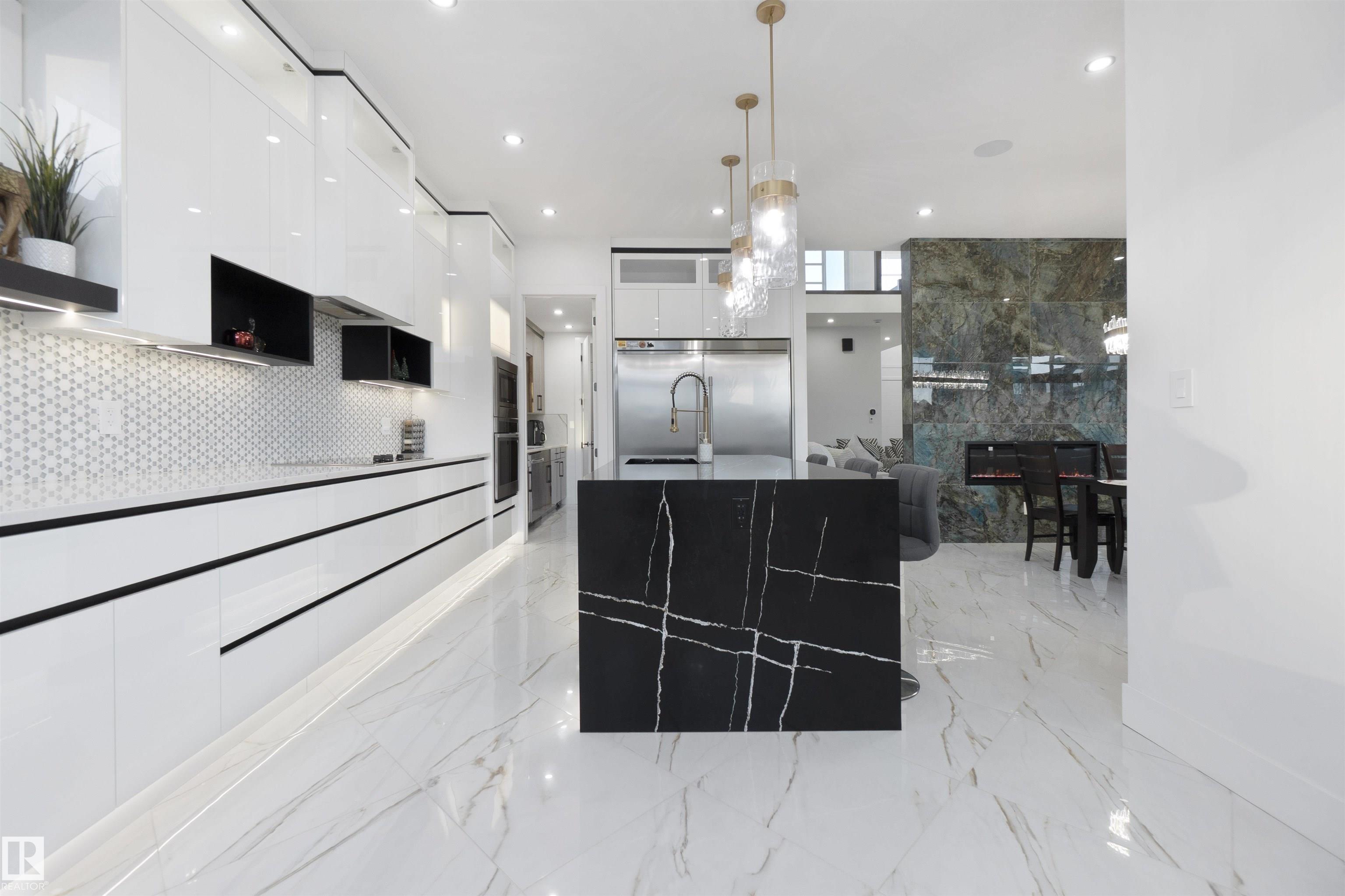 Photo 20 at 3904 Ginsburg Crescent NW, Granville, Edmonton