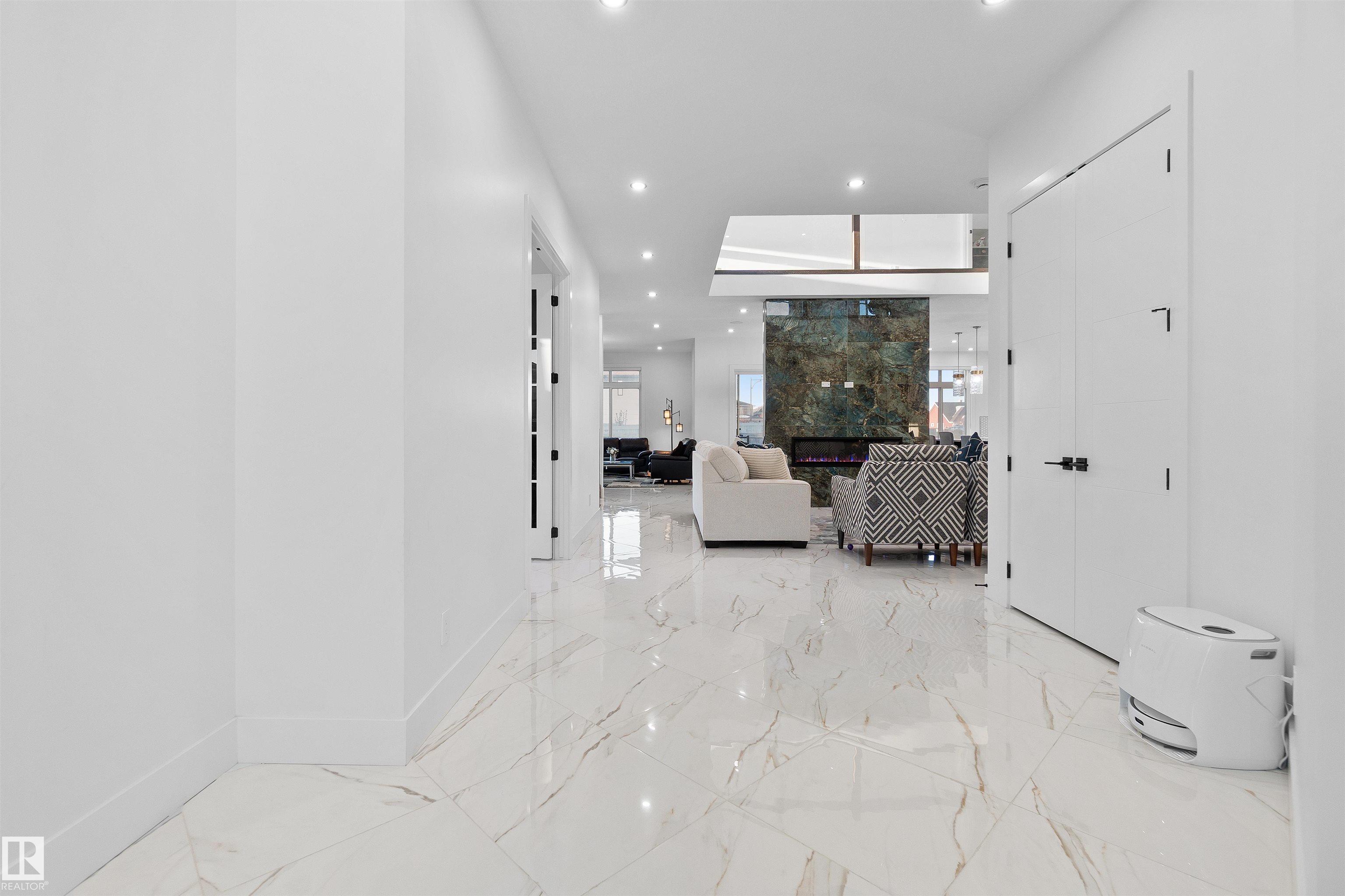 Photo 4 at 3904 Ginsburg Crescent NW, Granville, Edmonton