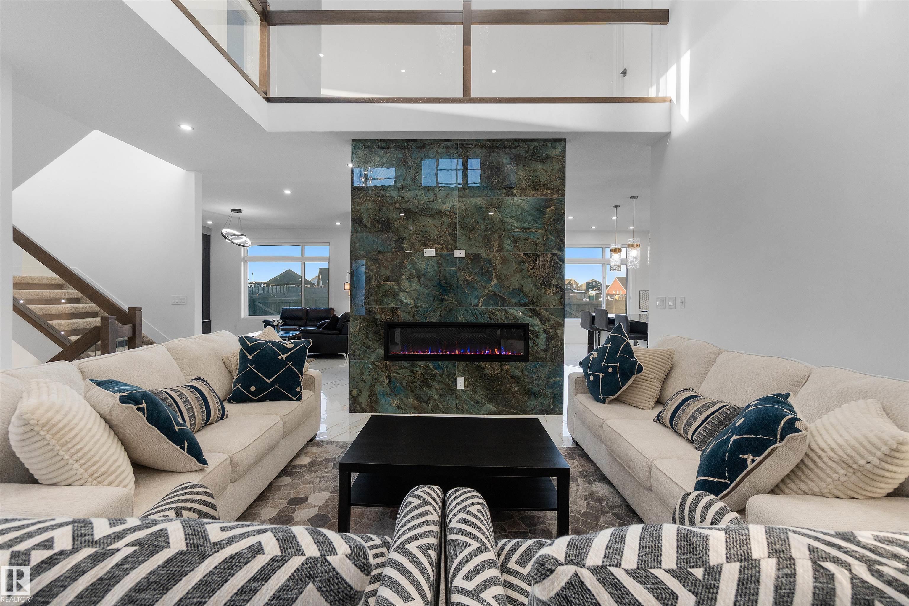 Photo 8 at 3904 Ginsburg Crescent NW, Granville, Edmonton