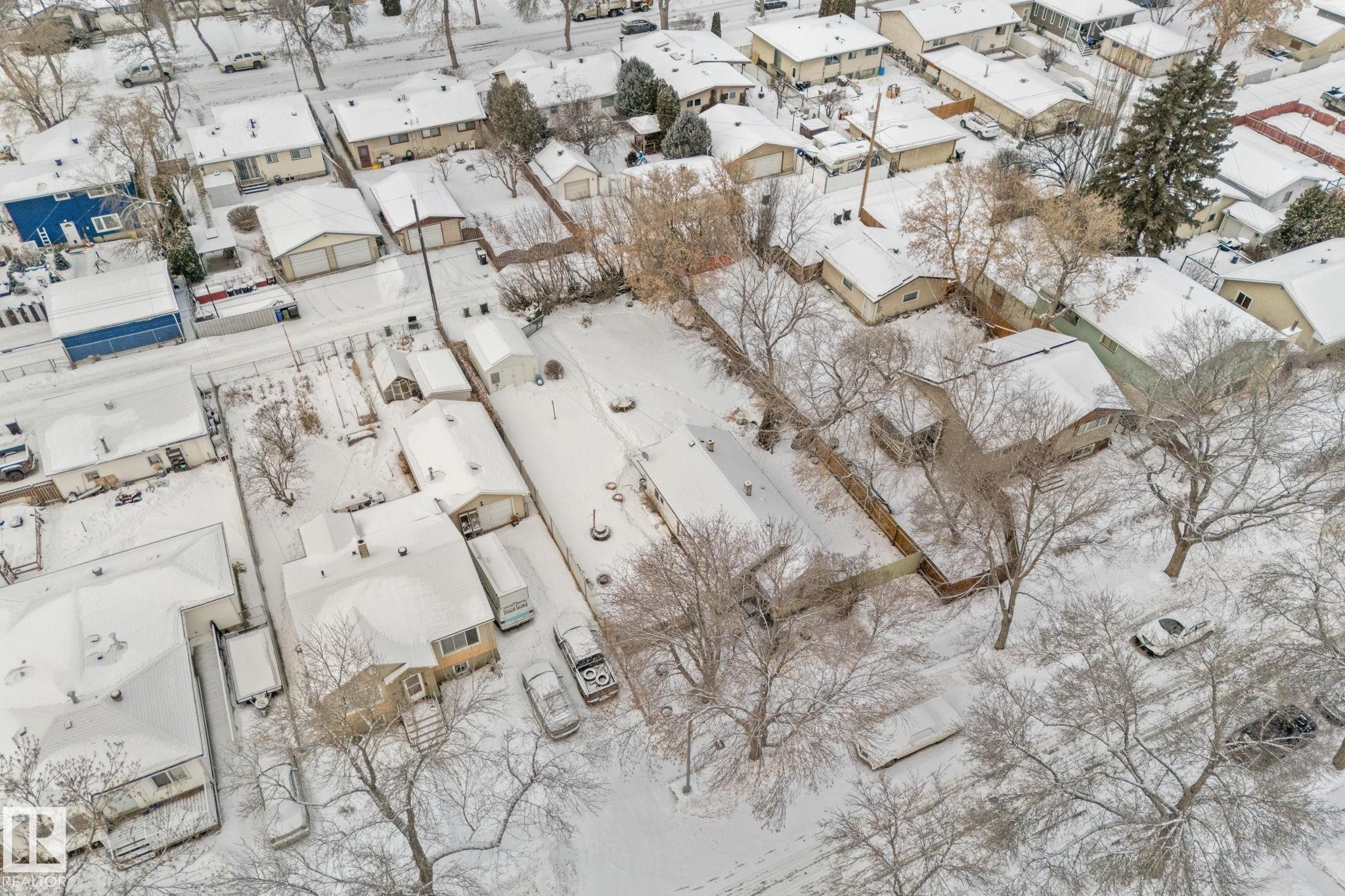 Photo 4 at 11912 37 Street NW, Beacon Heights, Edmonton