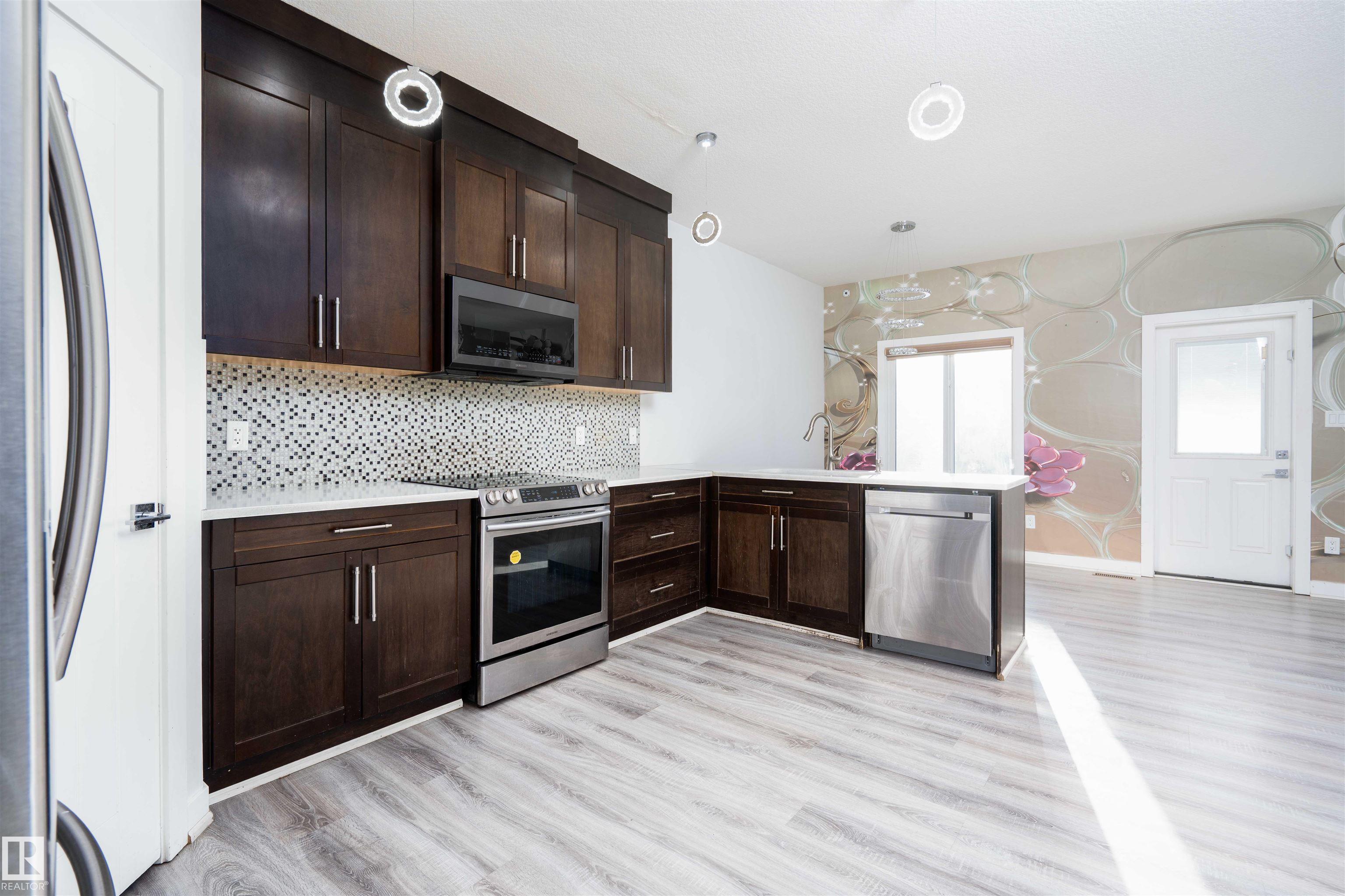 Photo 15 at 2021 15 Avenue NW, Laurel, Edmonton