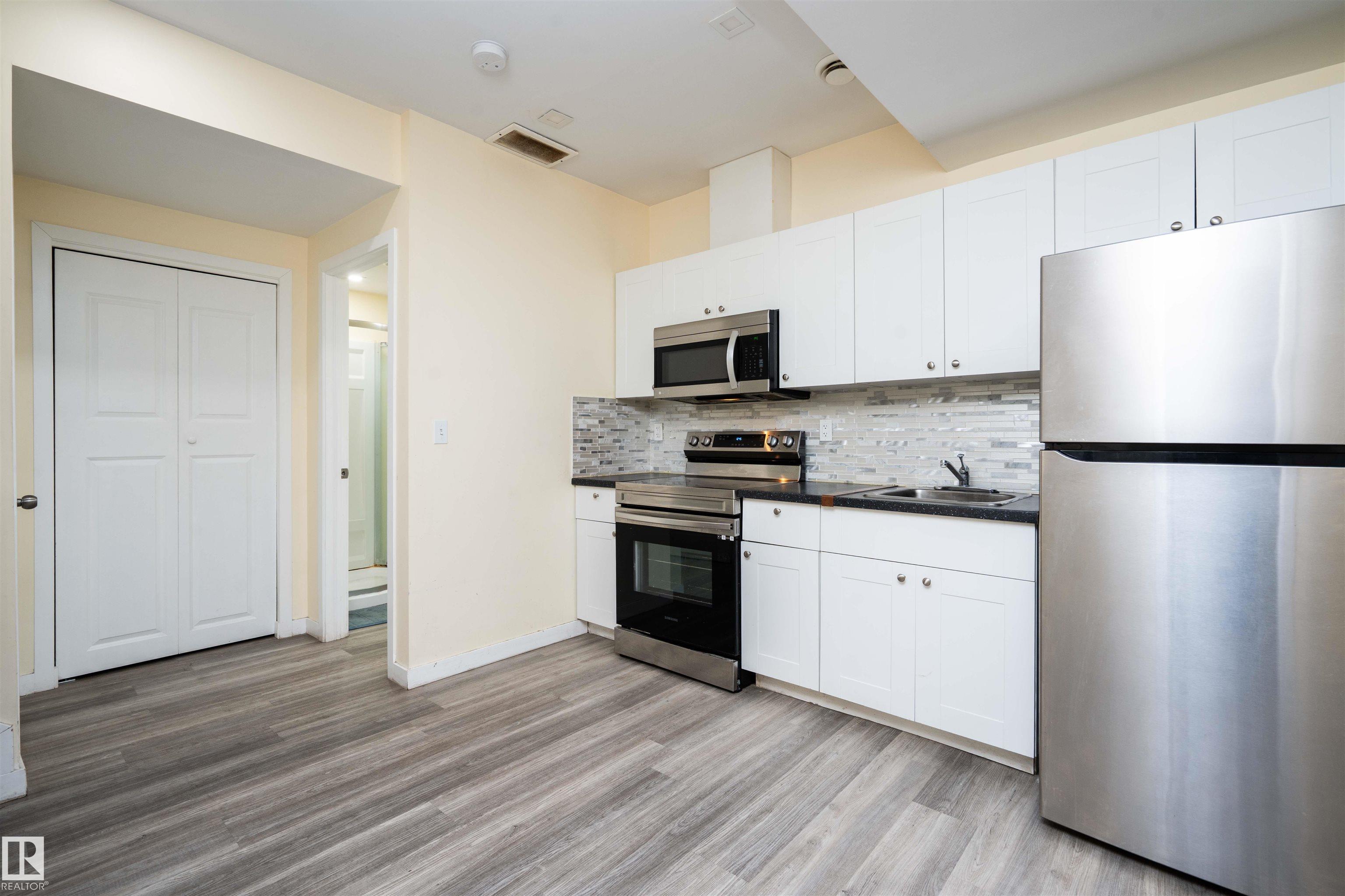 Photo 21 at 2021 15 Avenue NW, Laurel, Edmonton