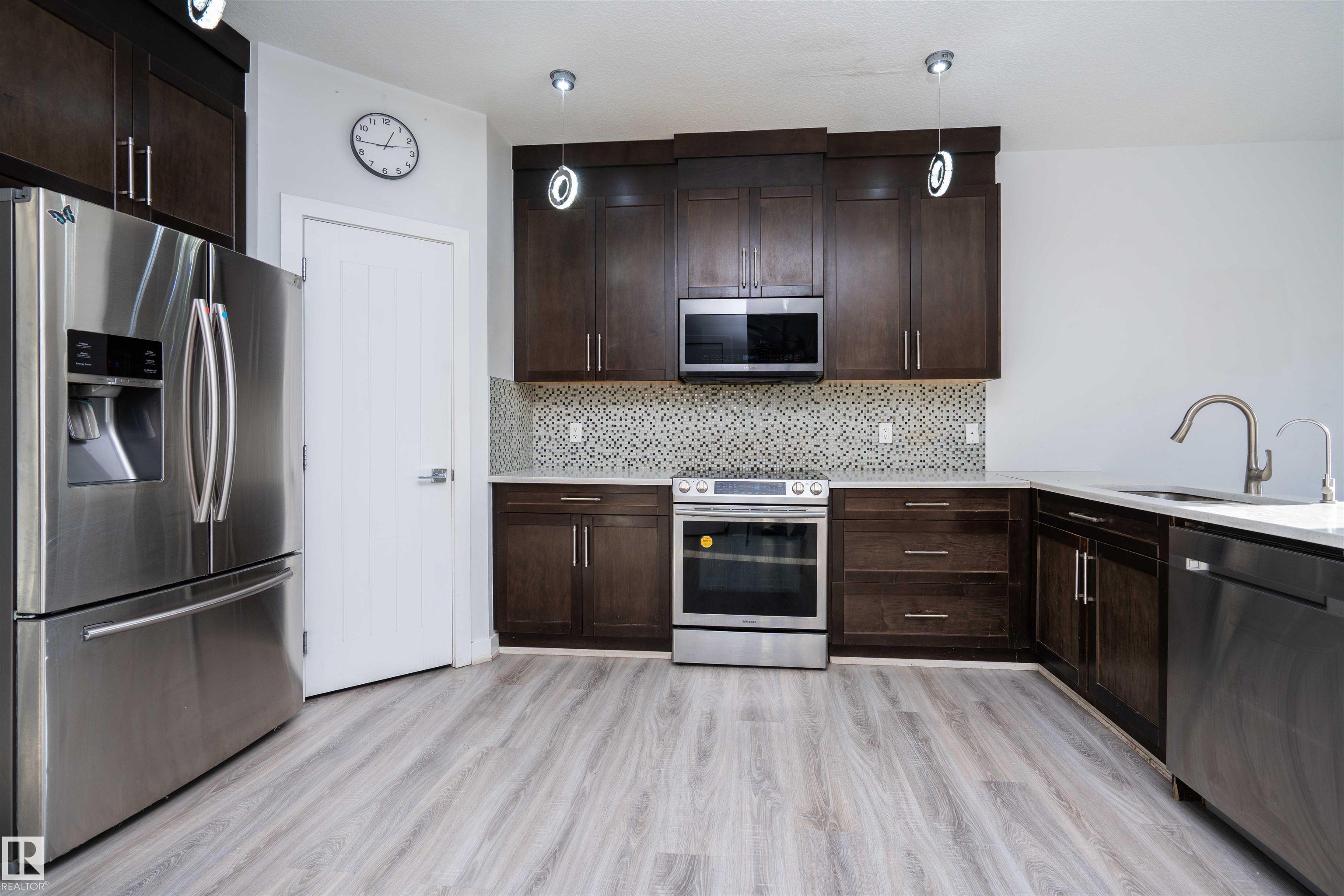 Photo 10 at 2021 15 Avenue NW, Laurel, Edmonton