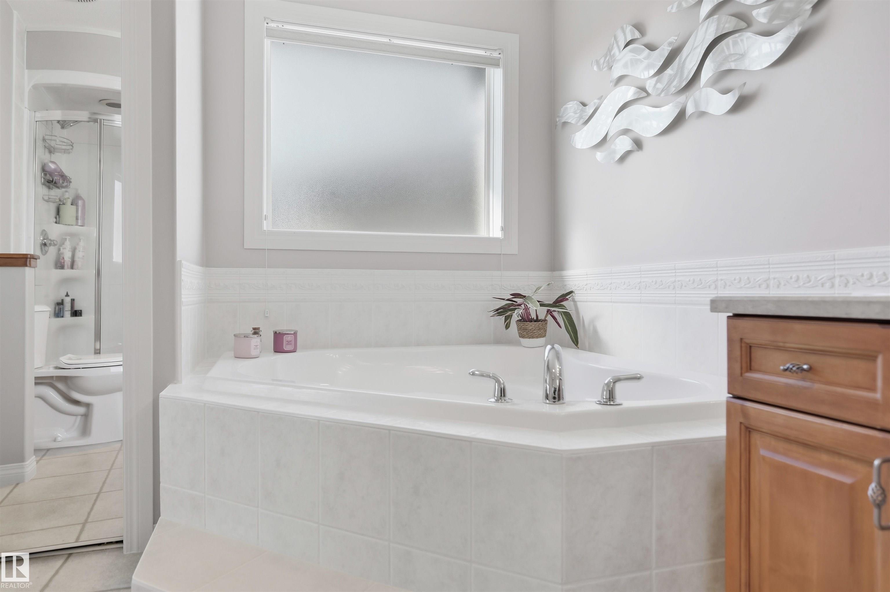 Photo 27 at 2311 Bailey Court SW, Blackmud Creek, Edmonton