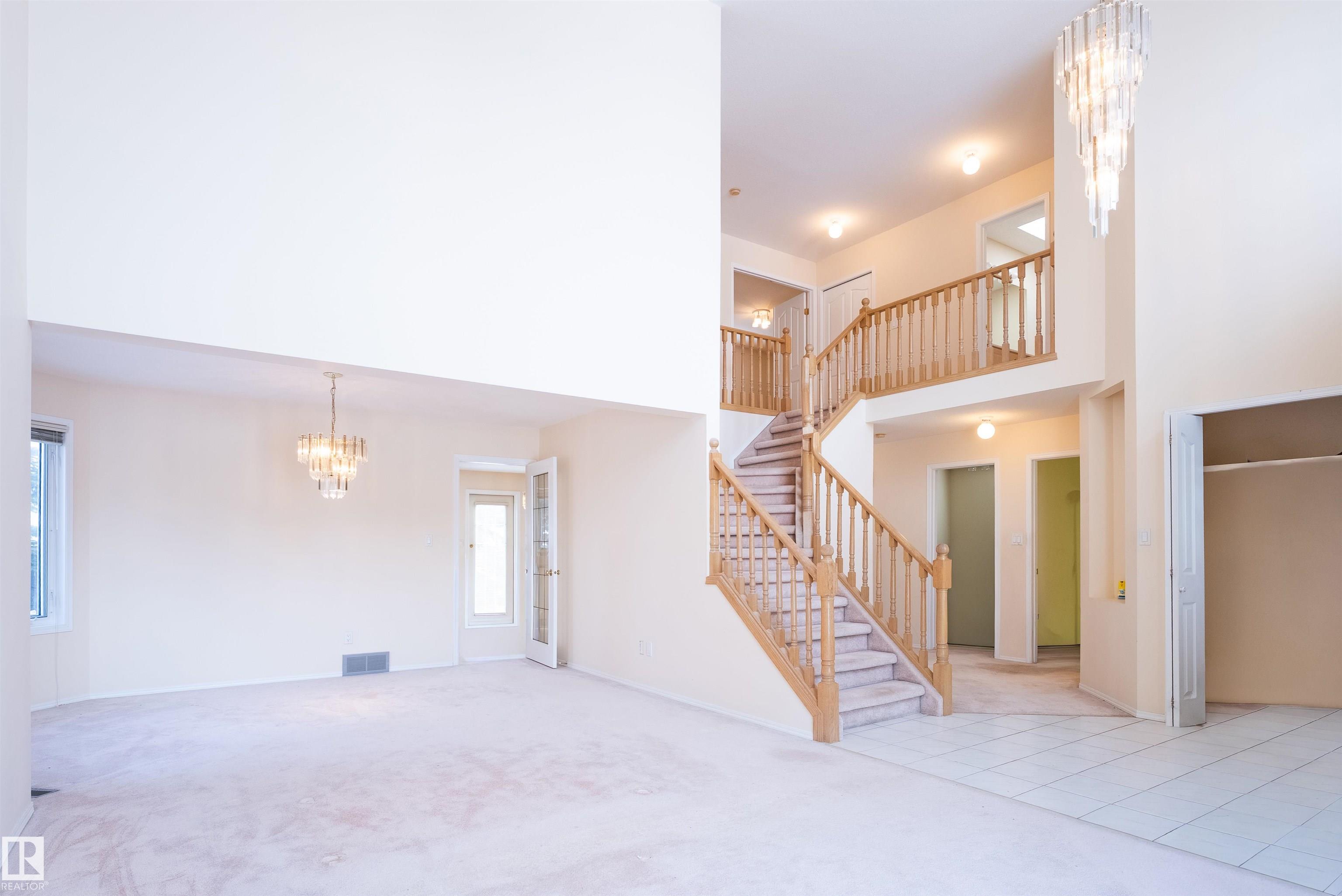 Photo 4 at 716 Revell Crescent NW, Rhatigan Ridge, Edmonton