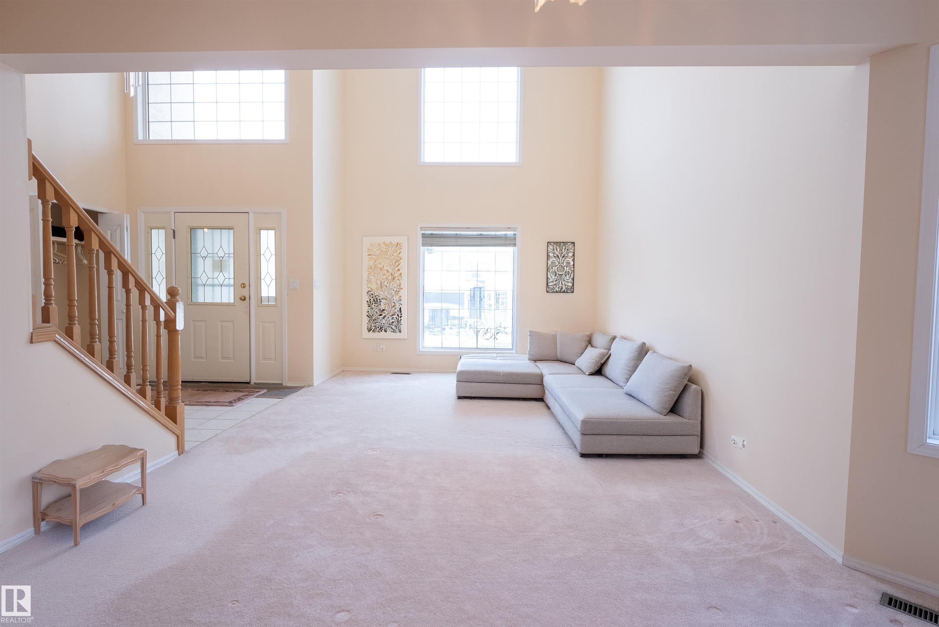 Photo 7 at 716 Revell Crescent NW, Rhatigan Ridge, Edmonton