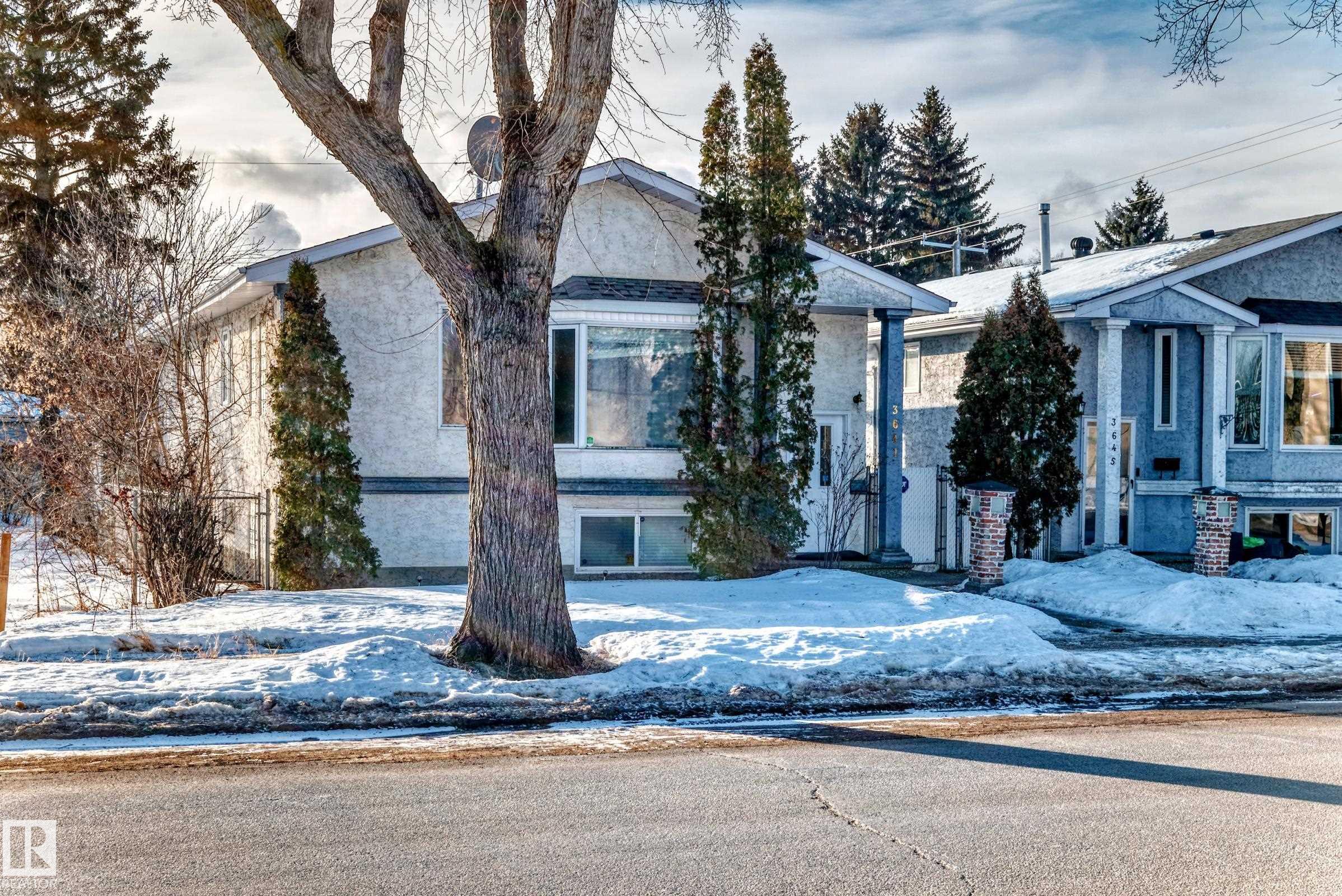 Photo 2 at 3641 114 Avenue NW, Beverly Heights, Edmonton