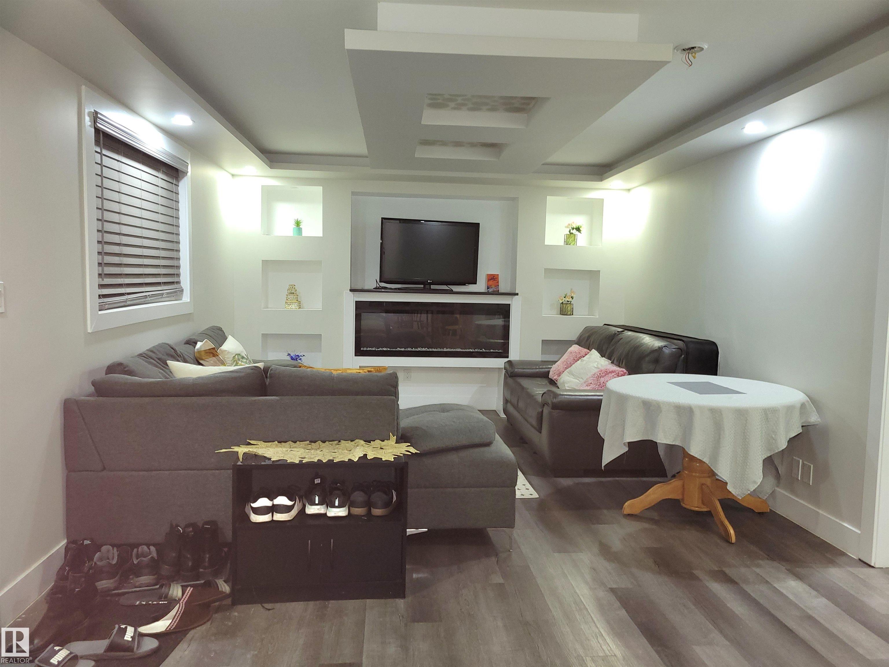 Photo 3 at 9131 83 Avenue NW, Bonnie Doon, Edmonton