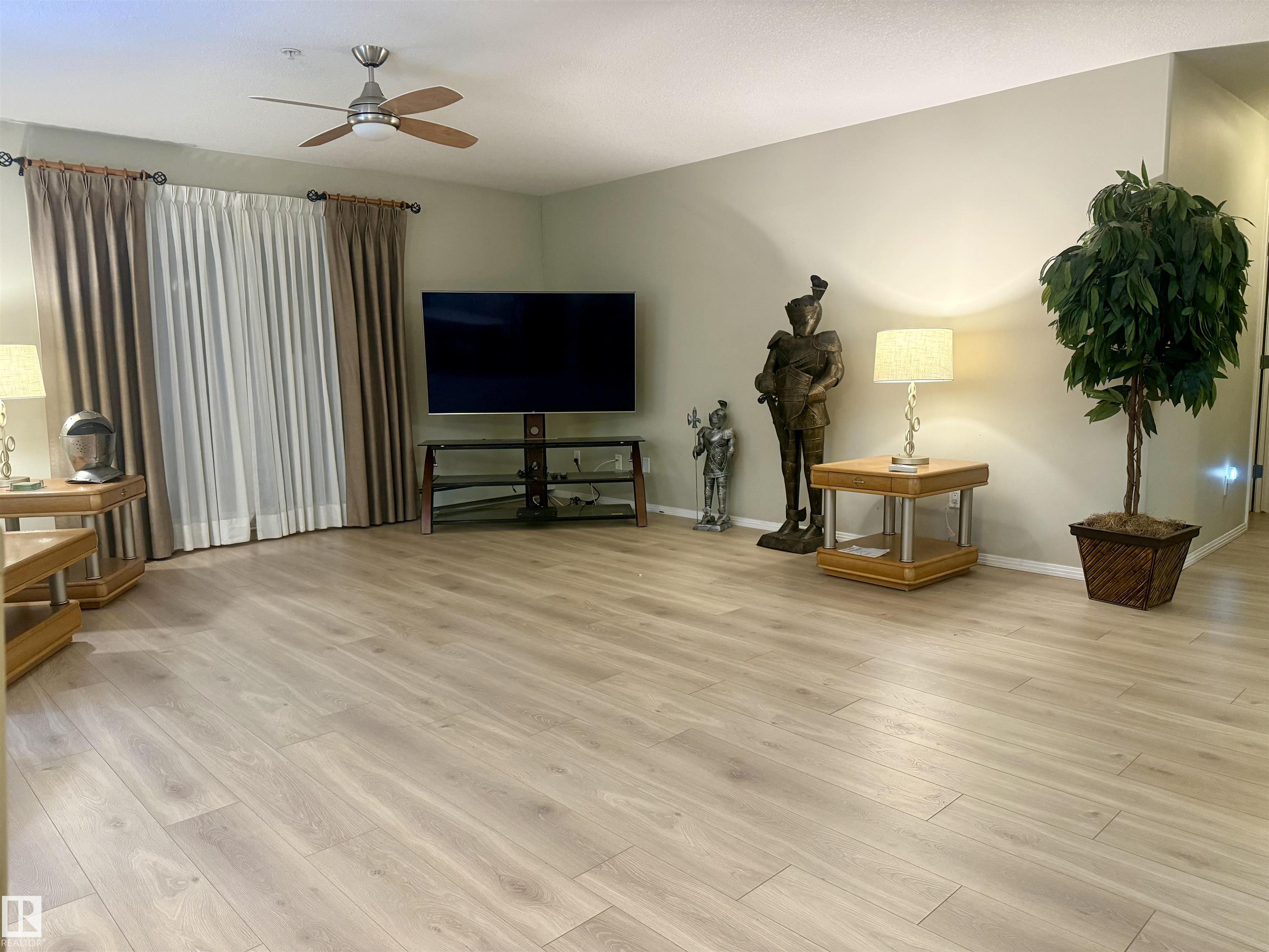 Photo 7 at 315 - 592 Hooke Road NW, Canon Ridge, Edmonton