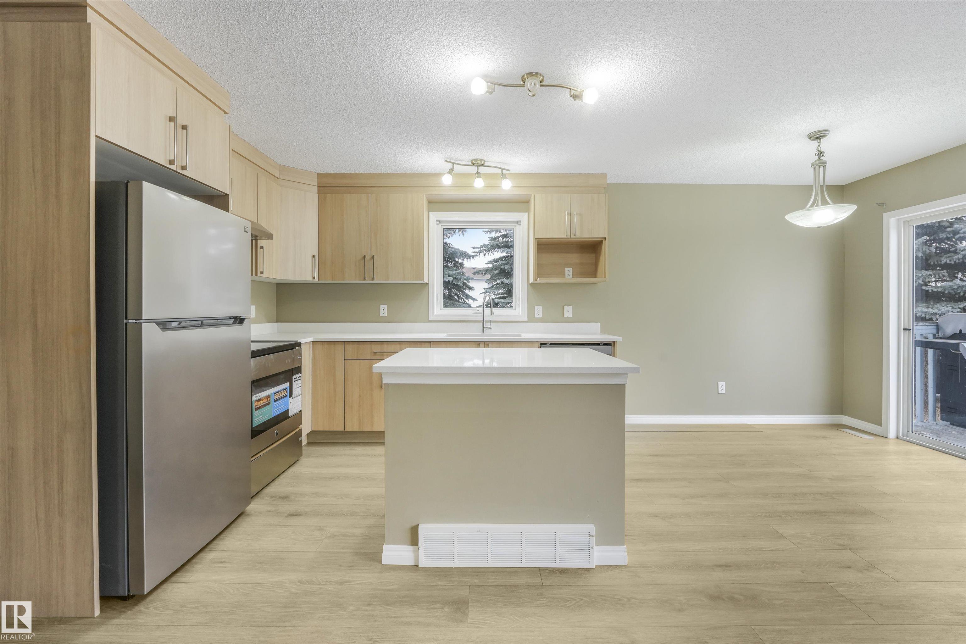 Photo 31 at 33 - 4020 21 Street NW, Larkspur, Edmonton