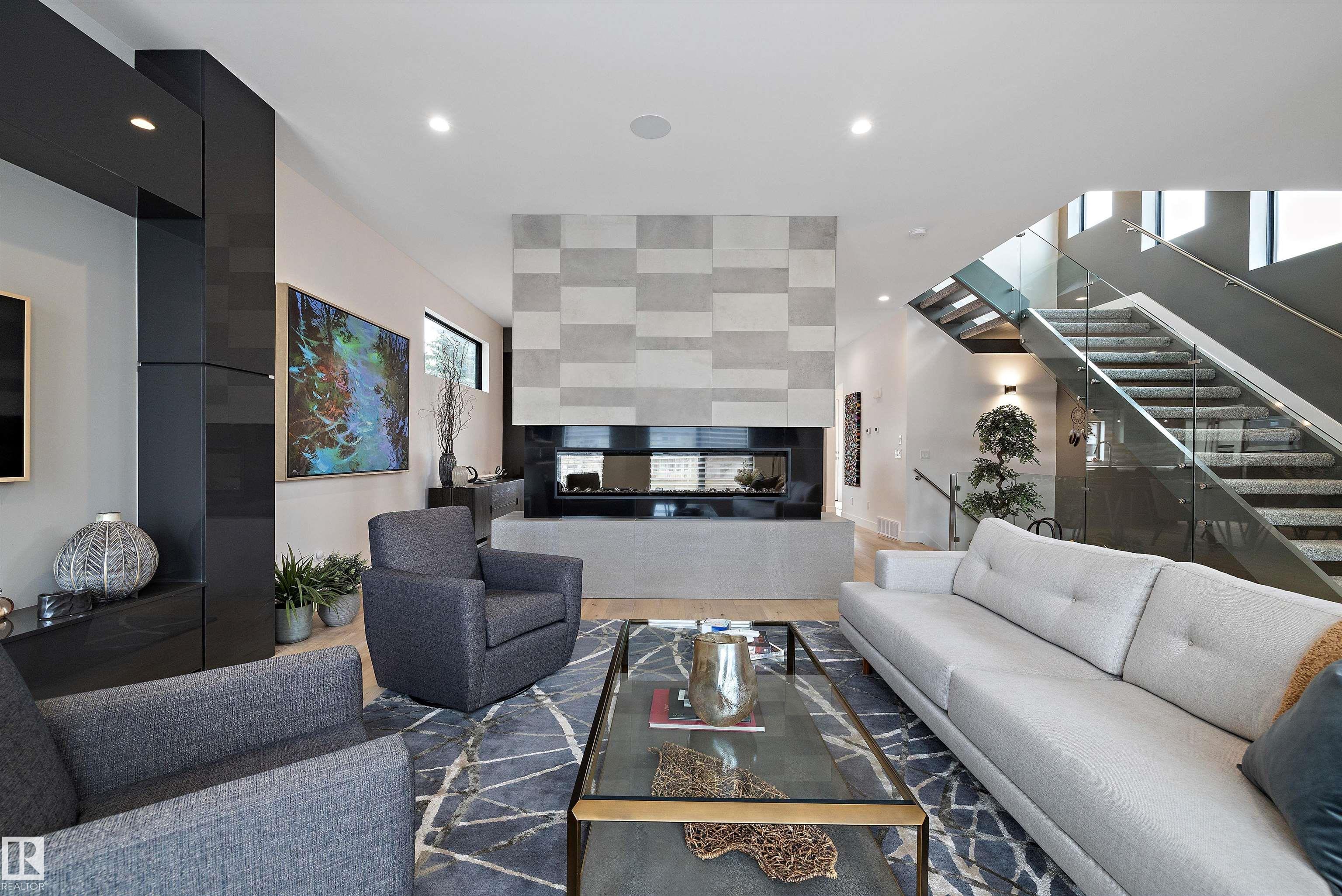 Photo 7 at 44A Valleyview Crescent NW, Parkview, Edmonton