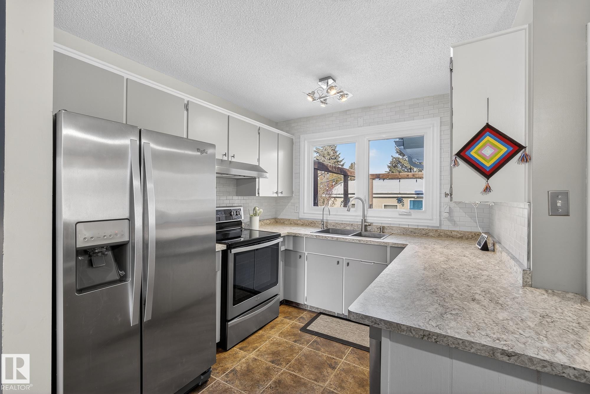 Photo 15 at 11508 35a Avenue NW, Greenfield, Edmonton