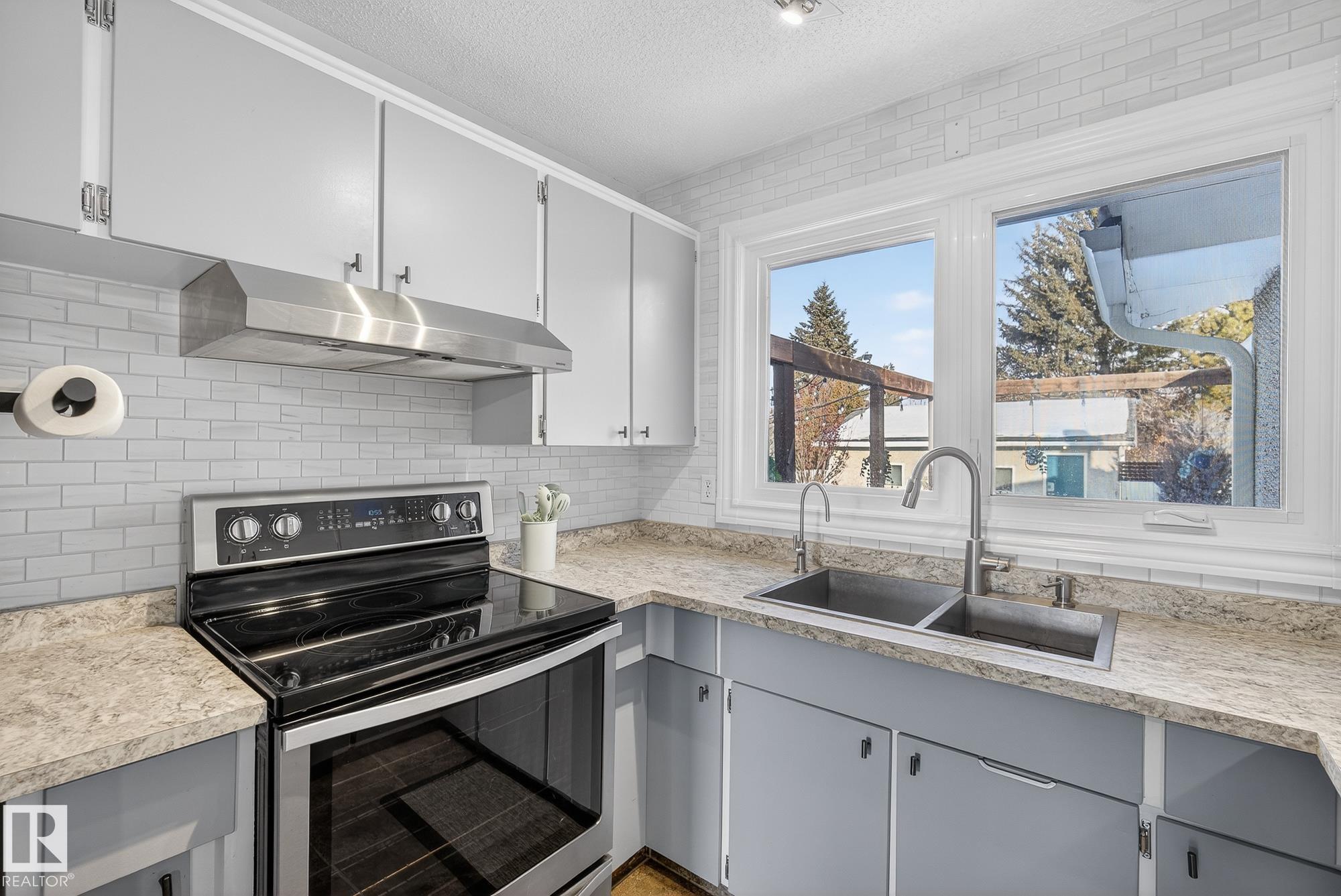 Photo 17 at 11508 35a Avenue NW, Greenfield, Edmonton