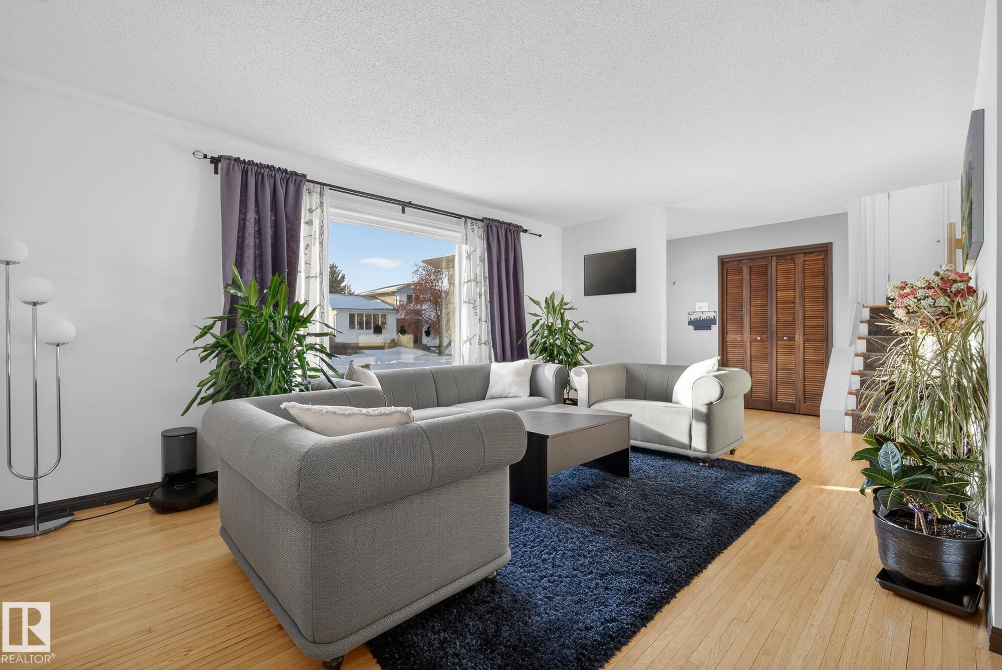 Photo 8 at 11508 35a Avenue NW, Greenfield, Edmonton