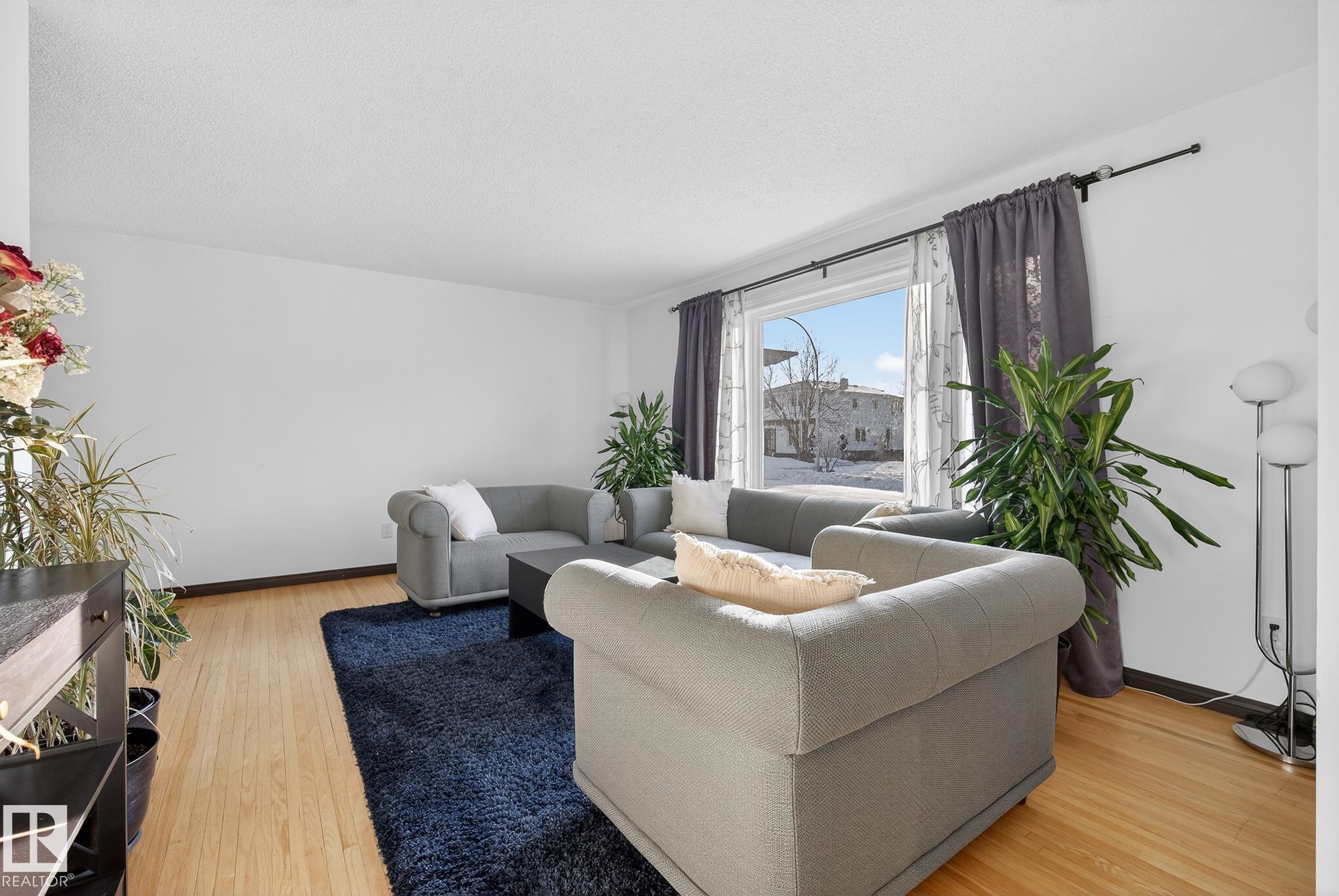 Photo 9 at 11508 35a Avenue NW, Greenfield, Edmonton