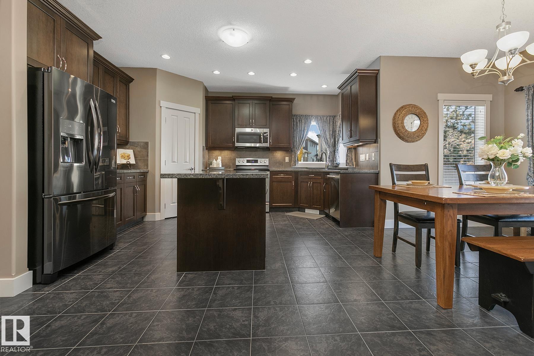 Photo 19 at 1110 Connelly Court SW, Callaghan, Edmonton