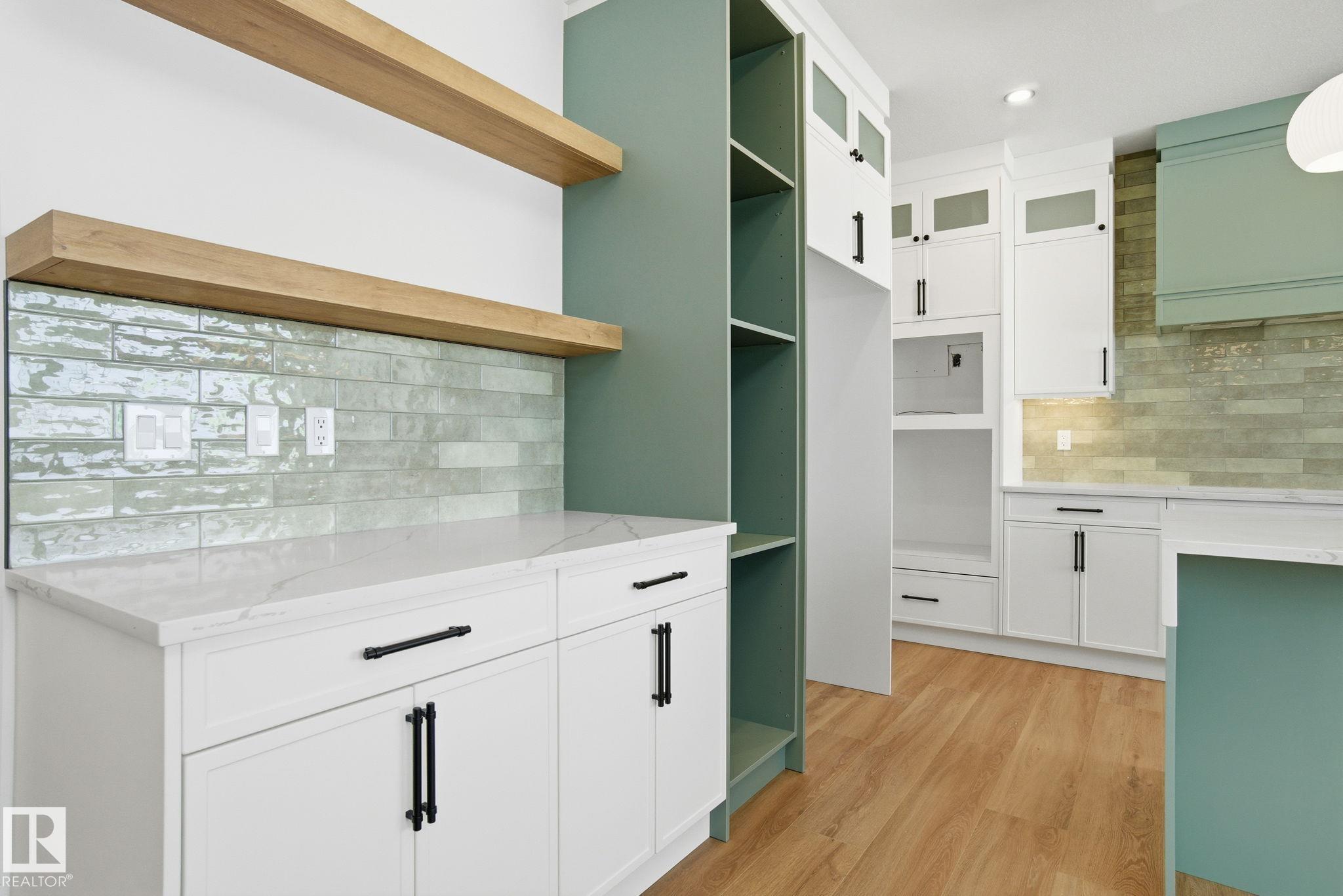 Photo 14 at 142 Edgewater Circle, Southfork, Leduc