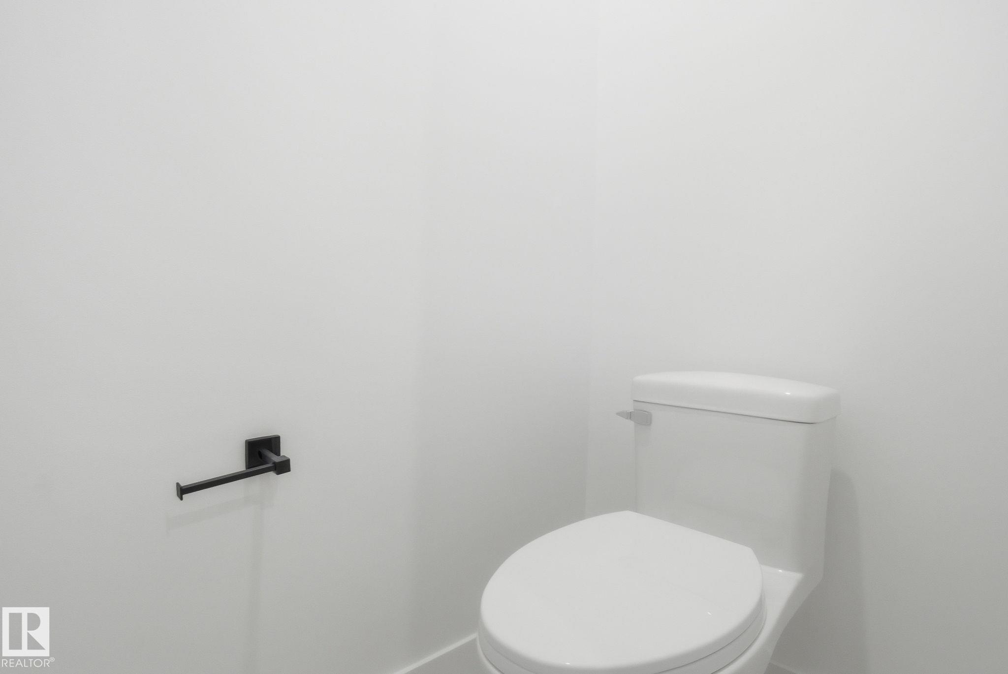 Photo 37 at 142 Edgewater Circle, Southfork, Leduc