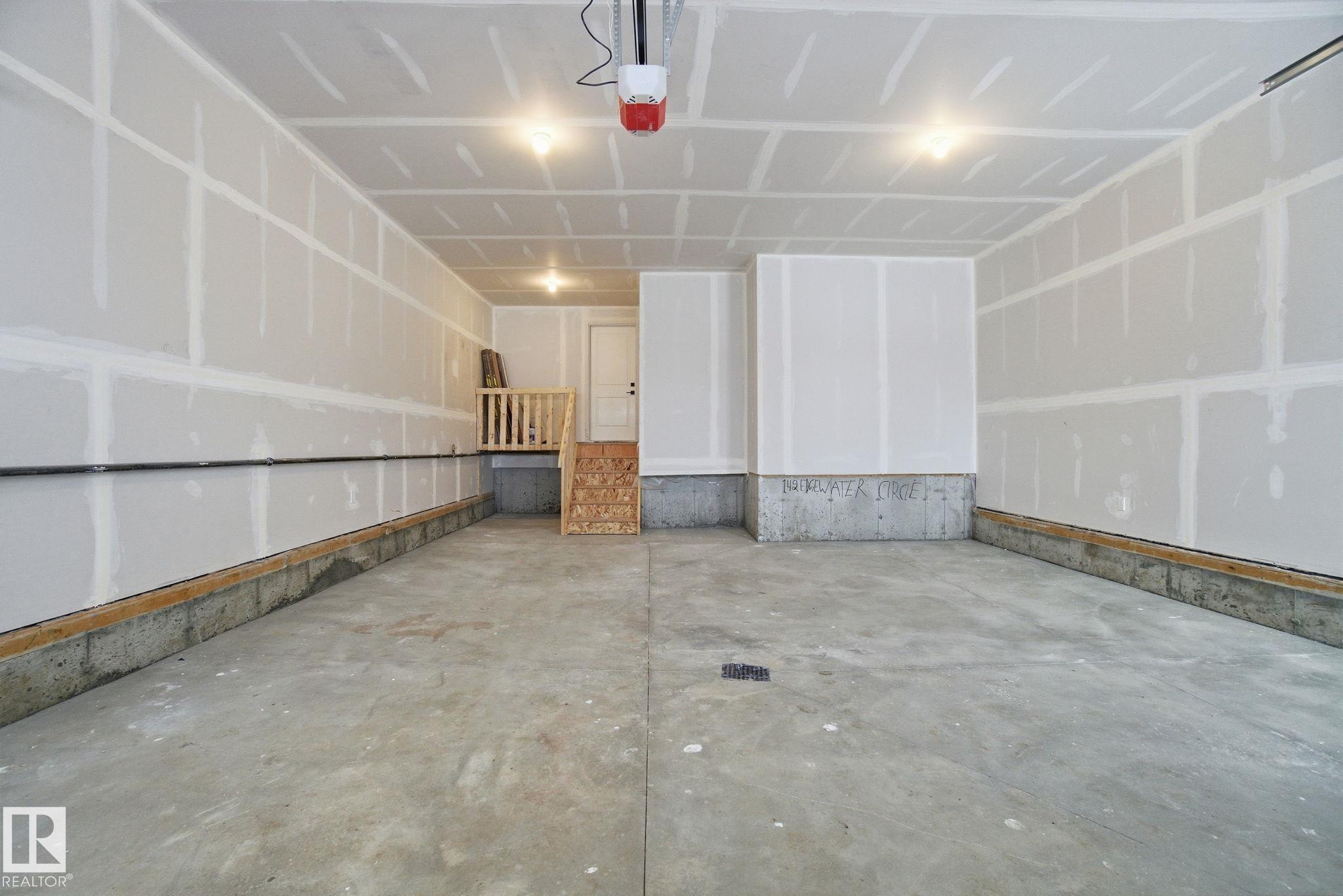 Photo 53 at 142 Edgewater Circle, Southfork, Leduc