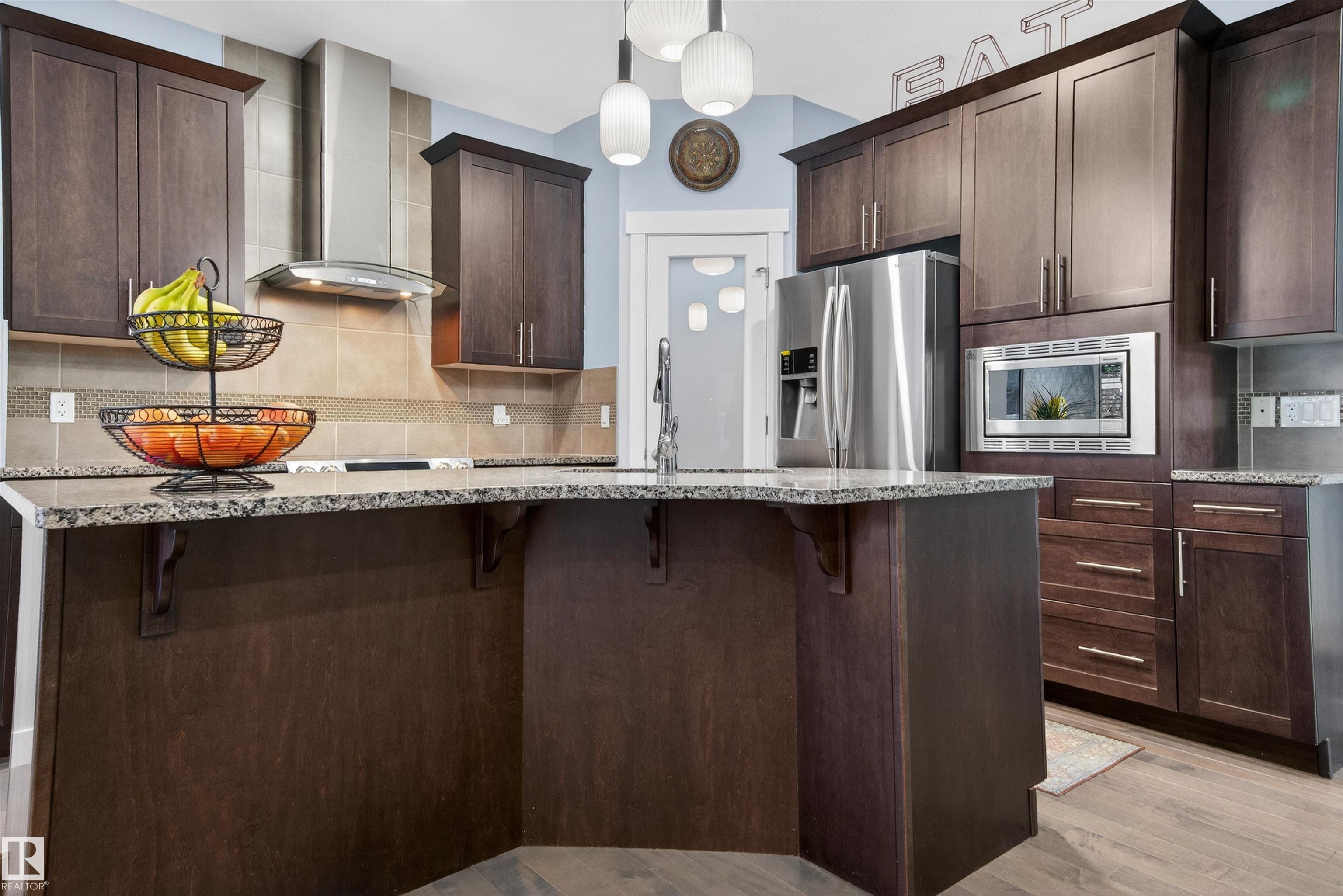 Picture for 21615 84 AV NW