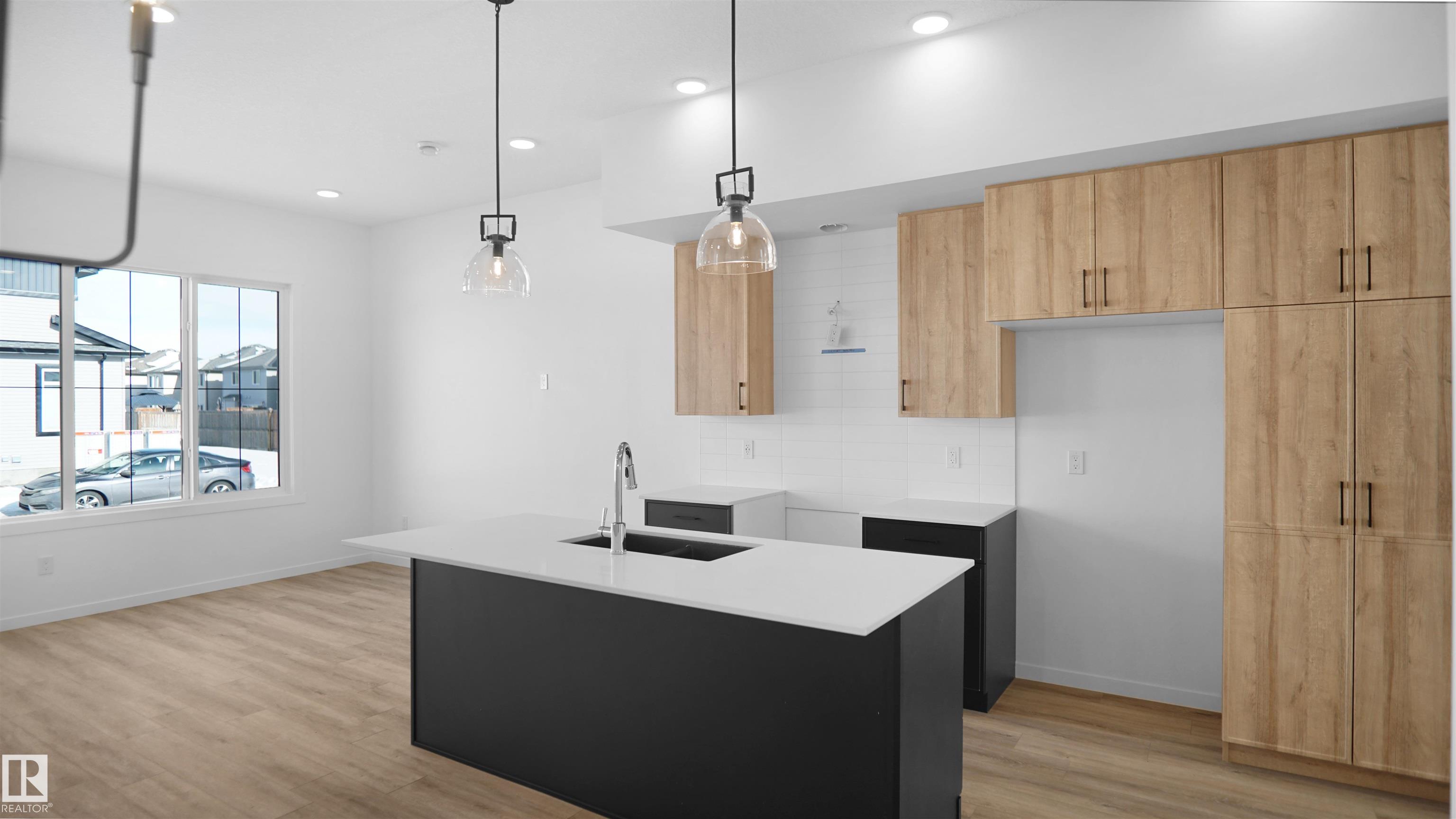 Photo 8 at 20705 42 Avenue NW, Edgemont, Edmonton