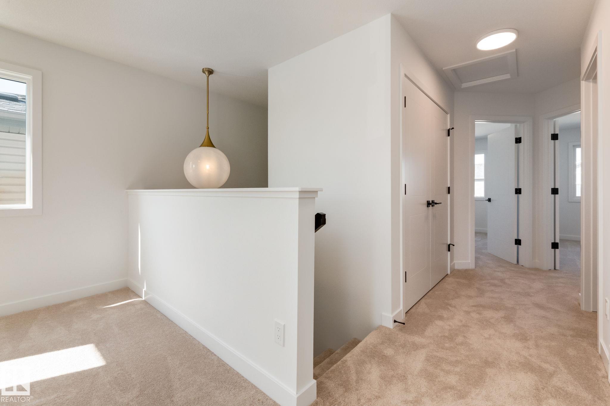 Photo 12 at 2118 Crossbill Lane NW, Kinglet Gardens, Edmonton