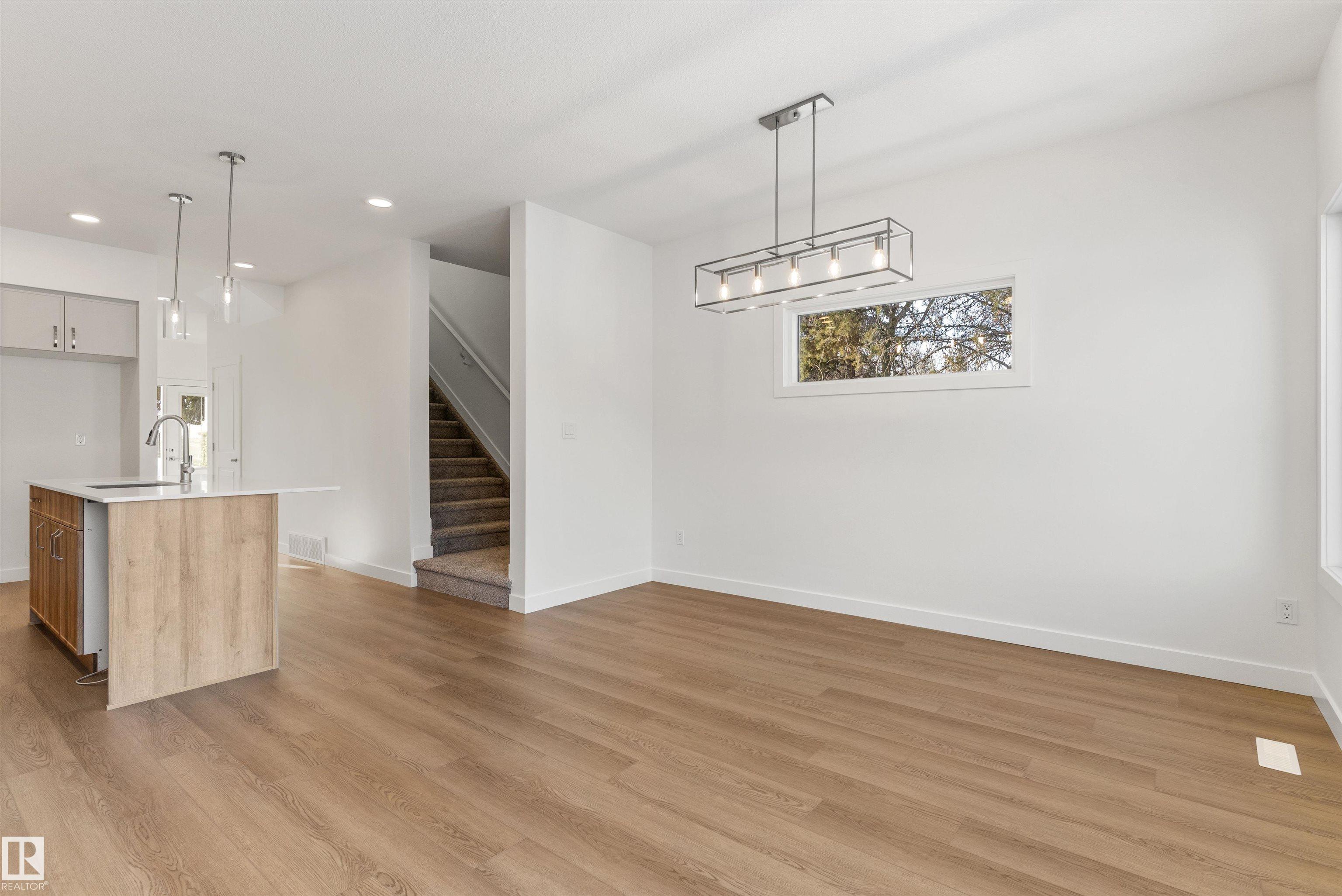 Photo 14 at 20832 40 Avenue NW, Edgemont, Edmonton