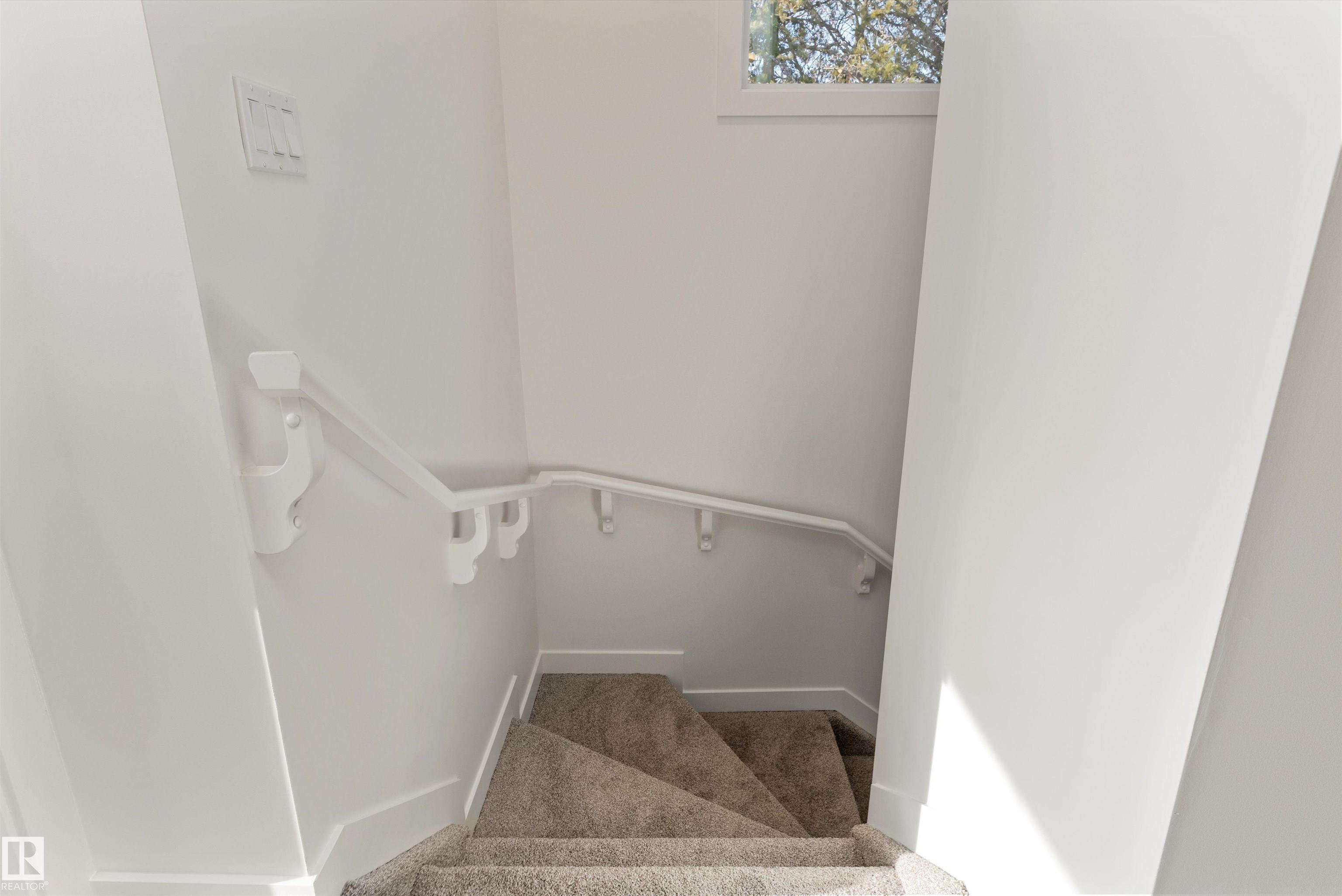 Photo 19 at 20832 40 Avenue NW, Edgemont, Edmonton