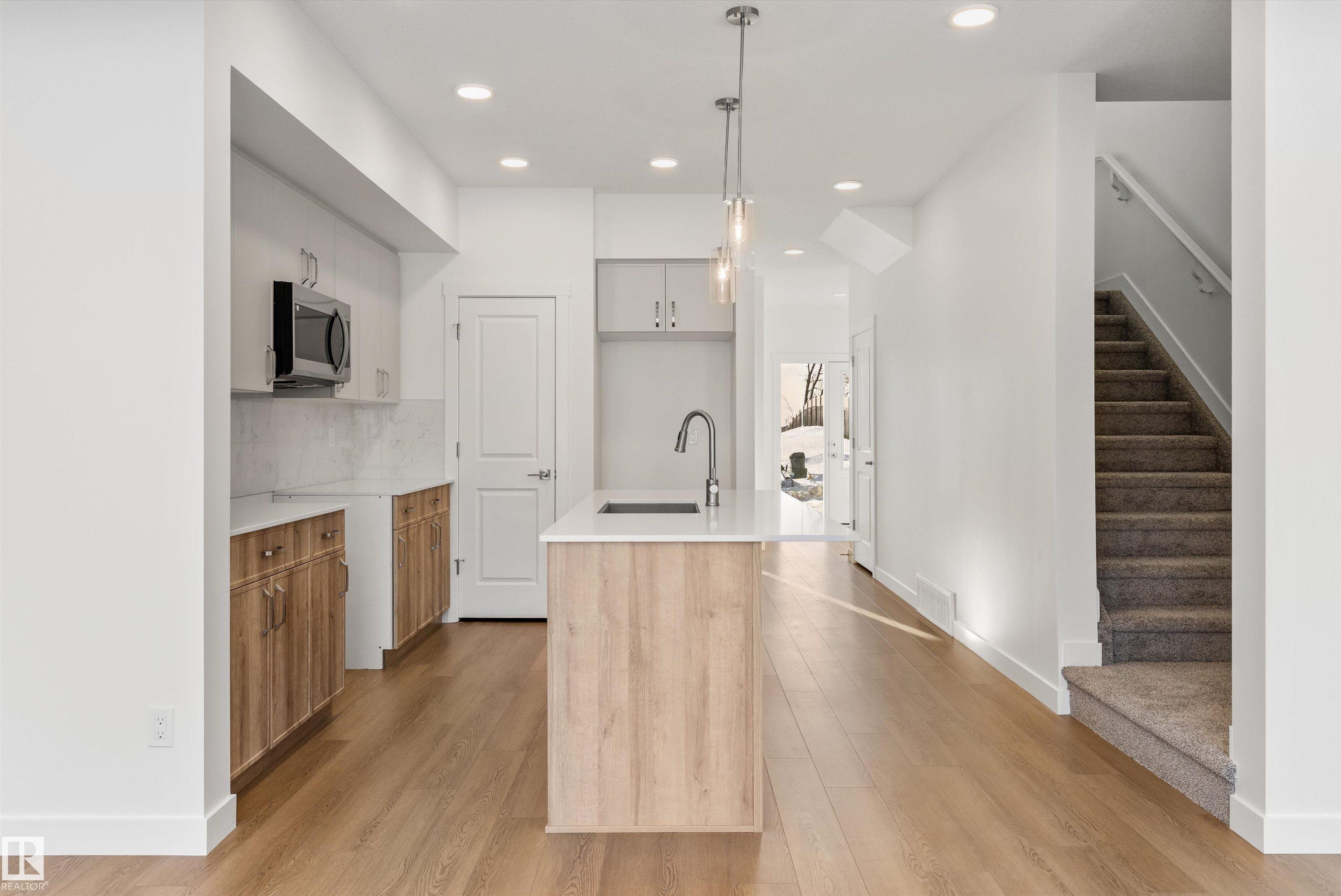 Photo 9 at 20832 40 Avenue NW, Edgemont, Edmonton