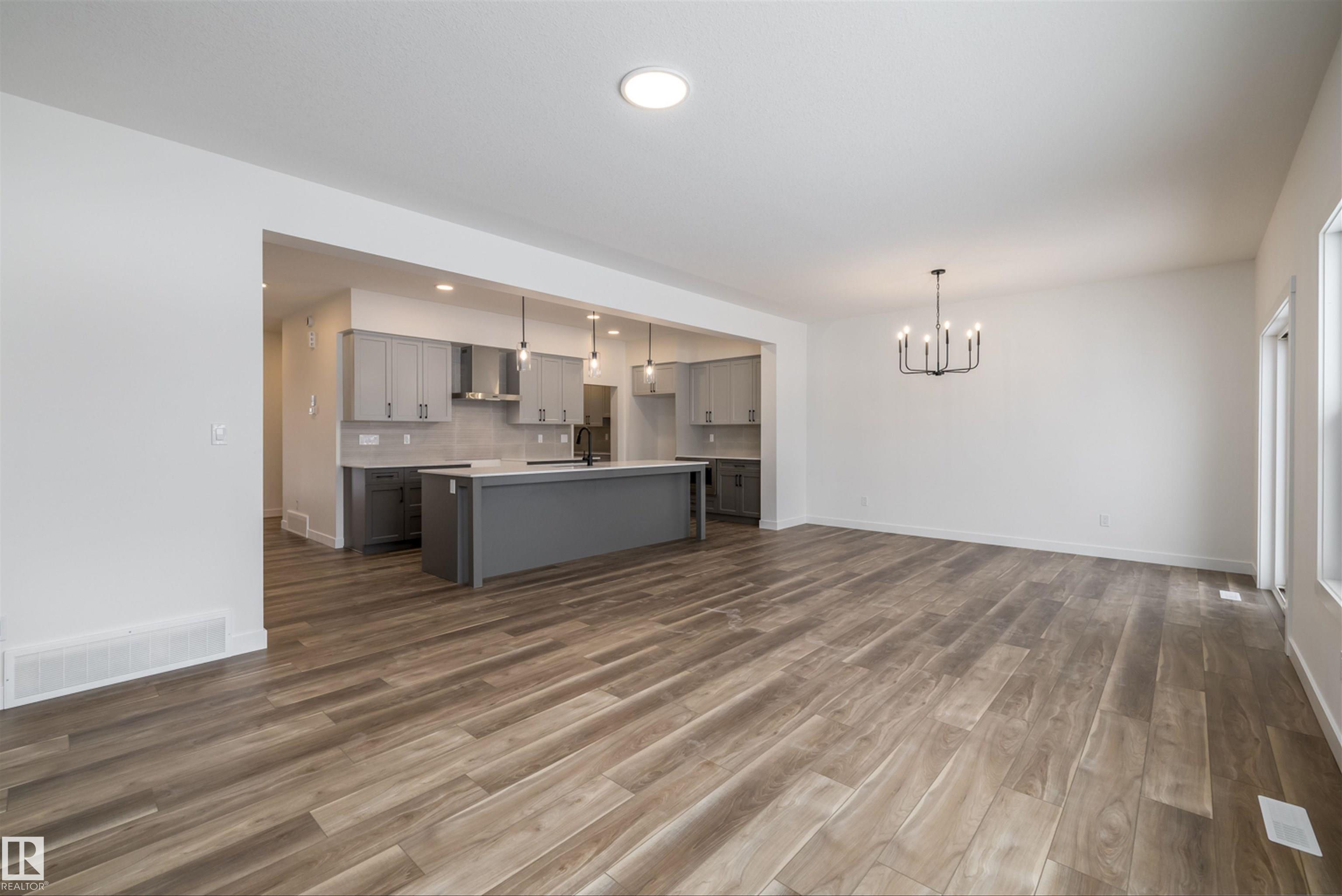 Photo 17 at 656 Kinglet Boulevard NW, Kinglet Gardens, Edmonton