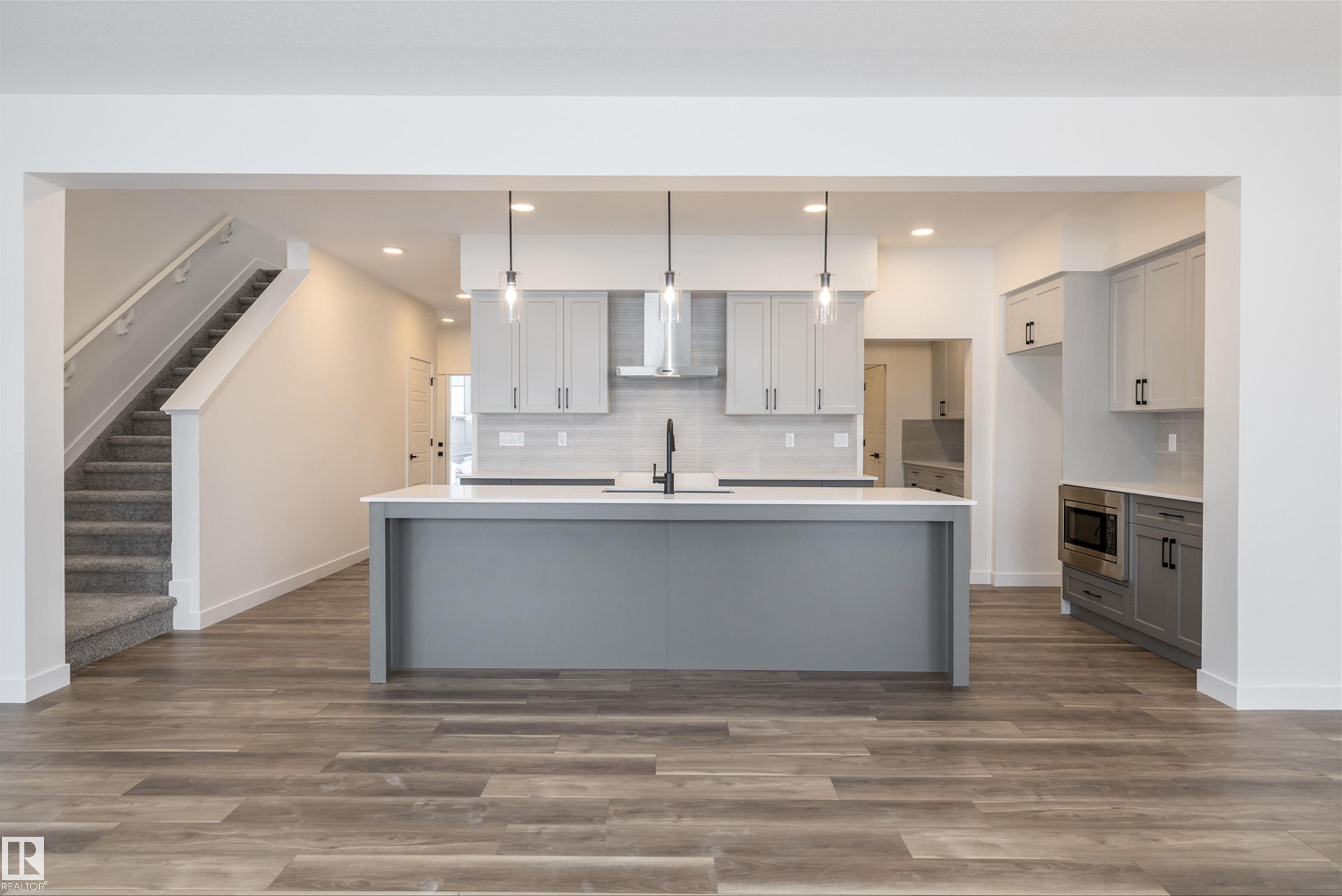 Photo 10 at 656 Kinglet Boulevard NW, Kinglet Gardens, Edmonton