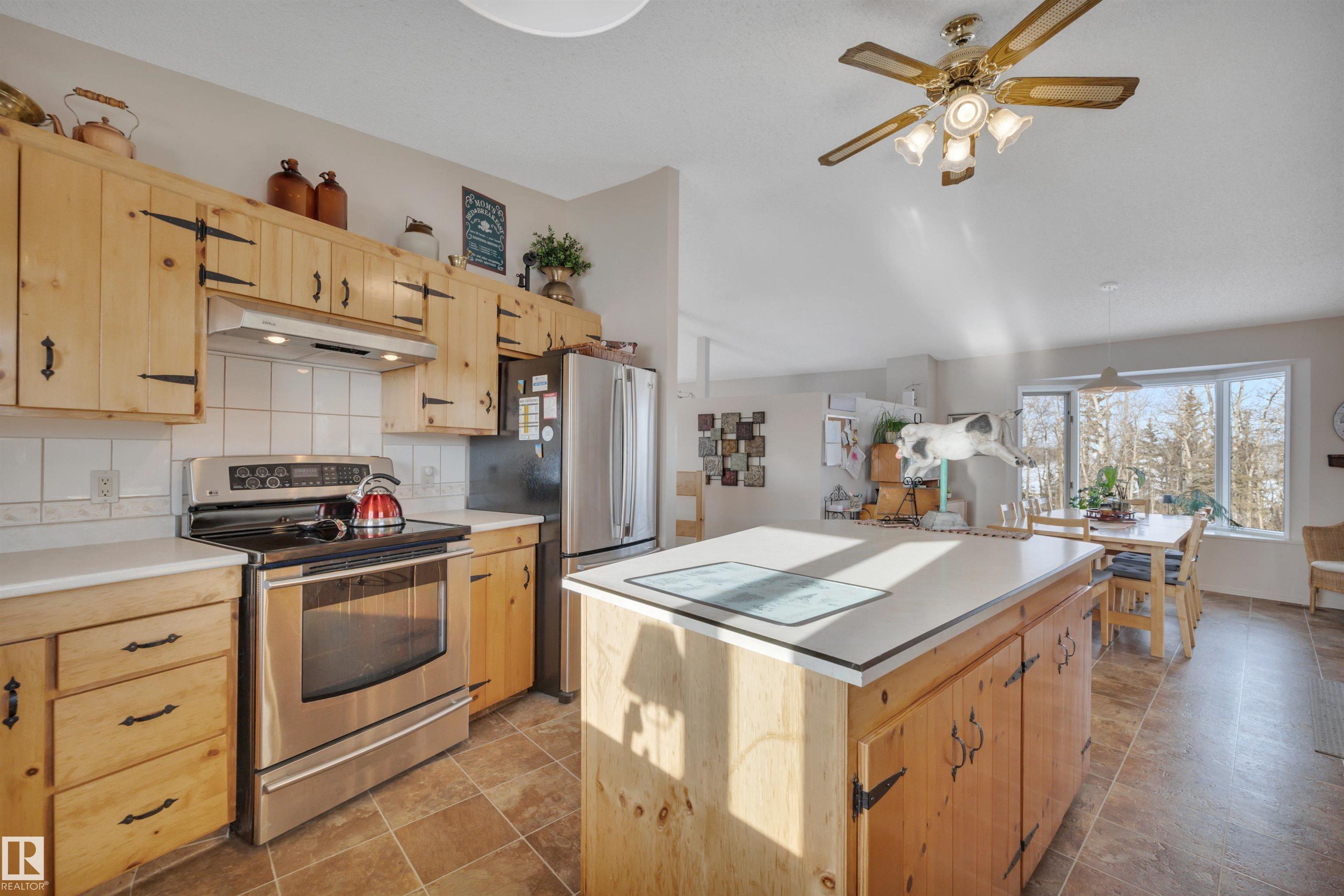 Photo 16 at A49375 Rr 243, None, Rural Leduc County