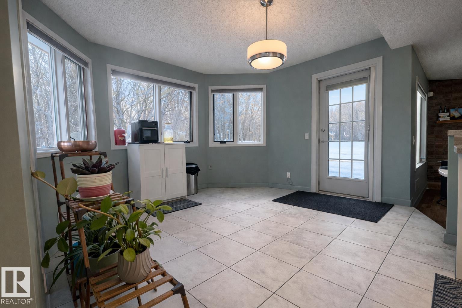 Photo 10 at 19011 92a Avenue NW, Belmead, Edmonton