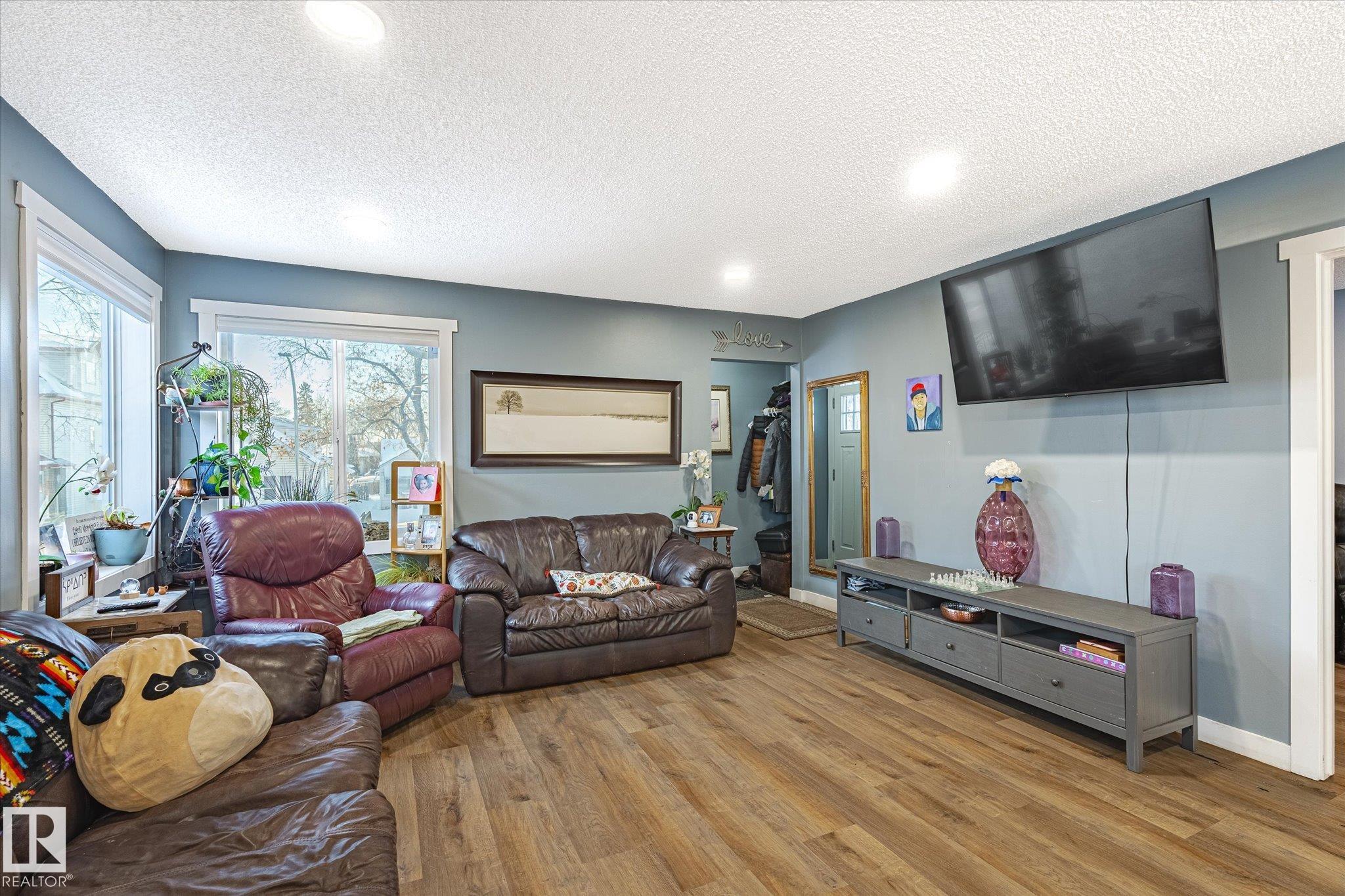 Picture for 11907 70 ST NW