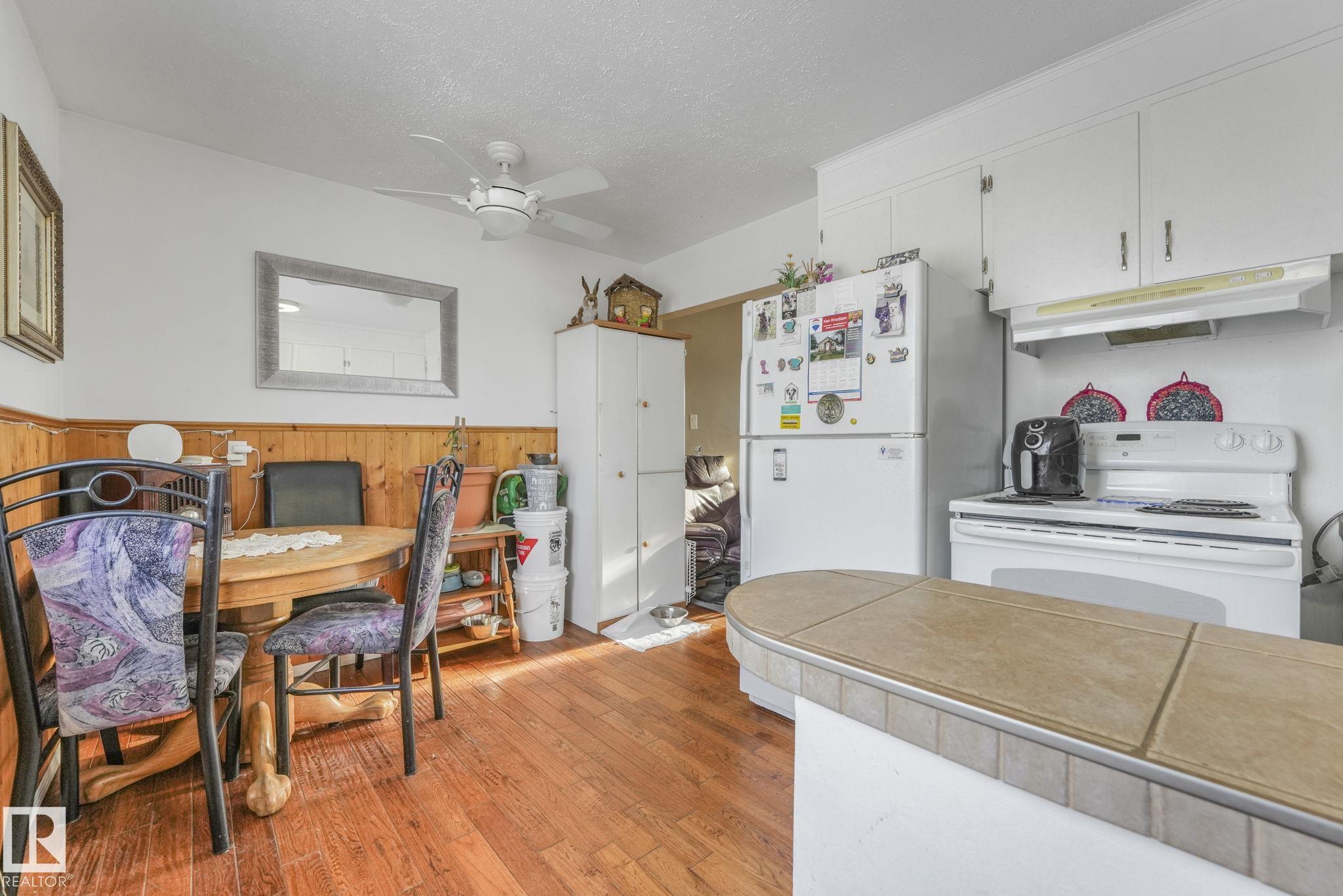 Photo 11 at 7424 128 Avenue NW, Balwin, Edmonton