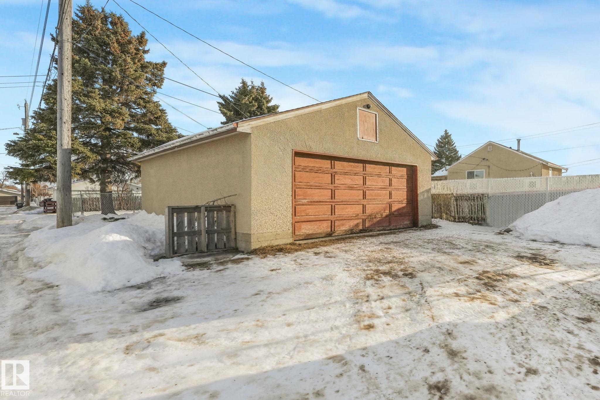 Photo 29 at 7424 128 Avenue NW, Balwin, Edmonton