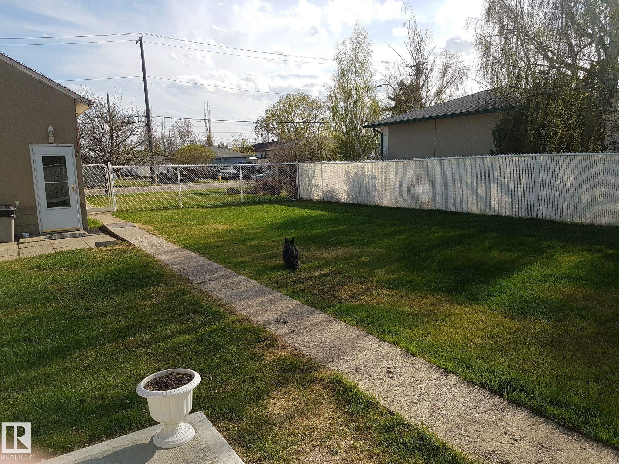 Photo 43 at 7424 128 Avenue NW, Balwin, Edmonton