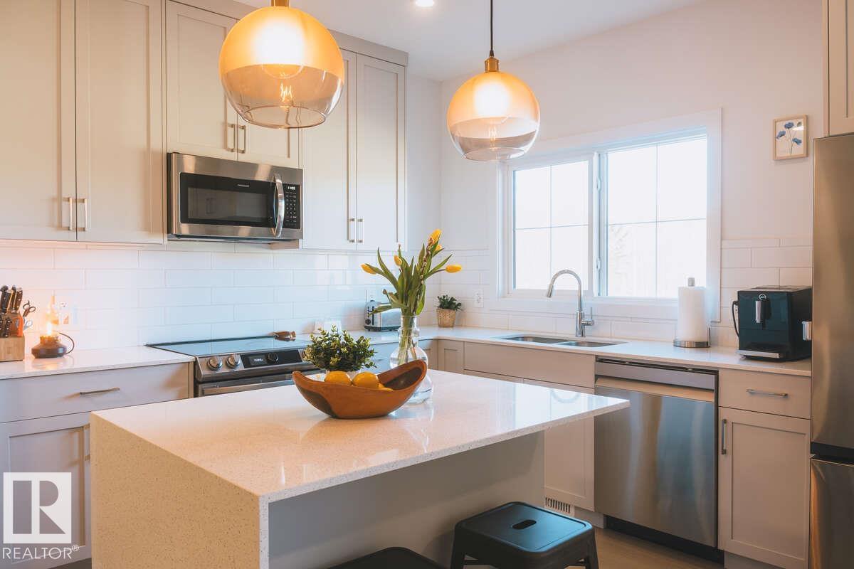 3732 214 Street NW, Edgemont, Edmonton