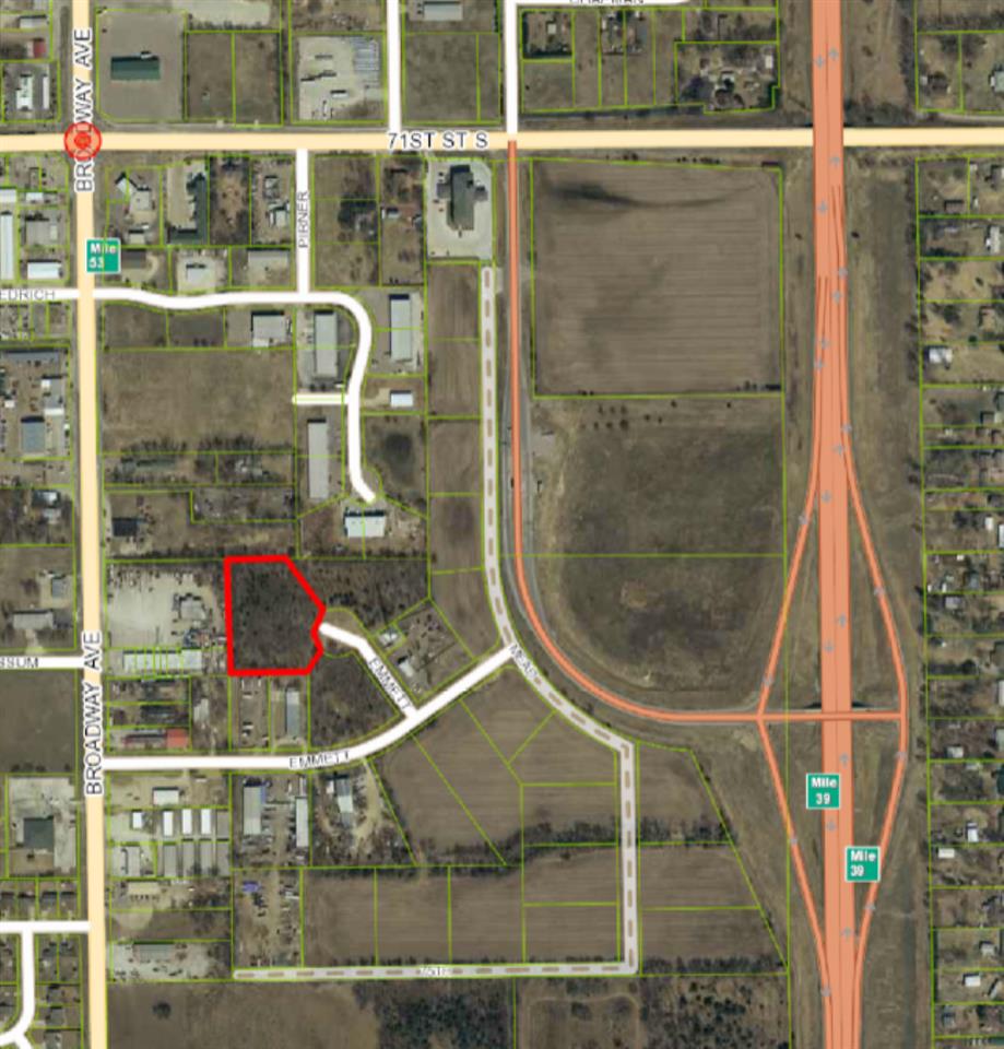 Photo of 325 E Emmett Ct in Haysville, KS