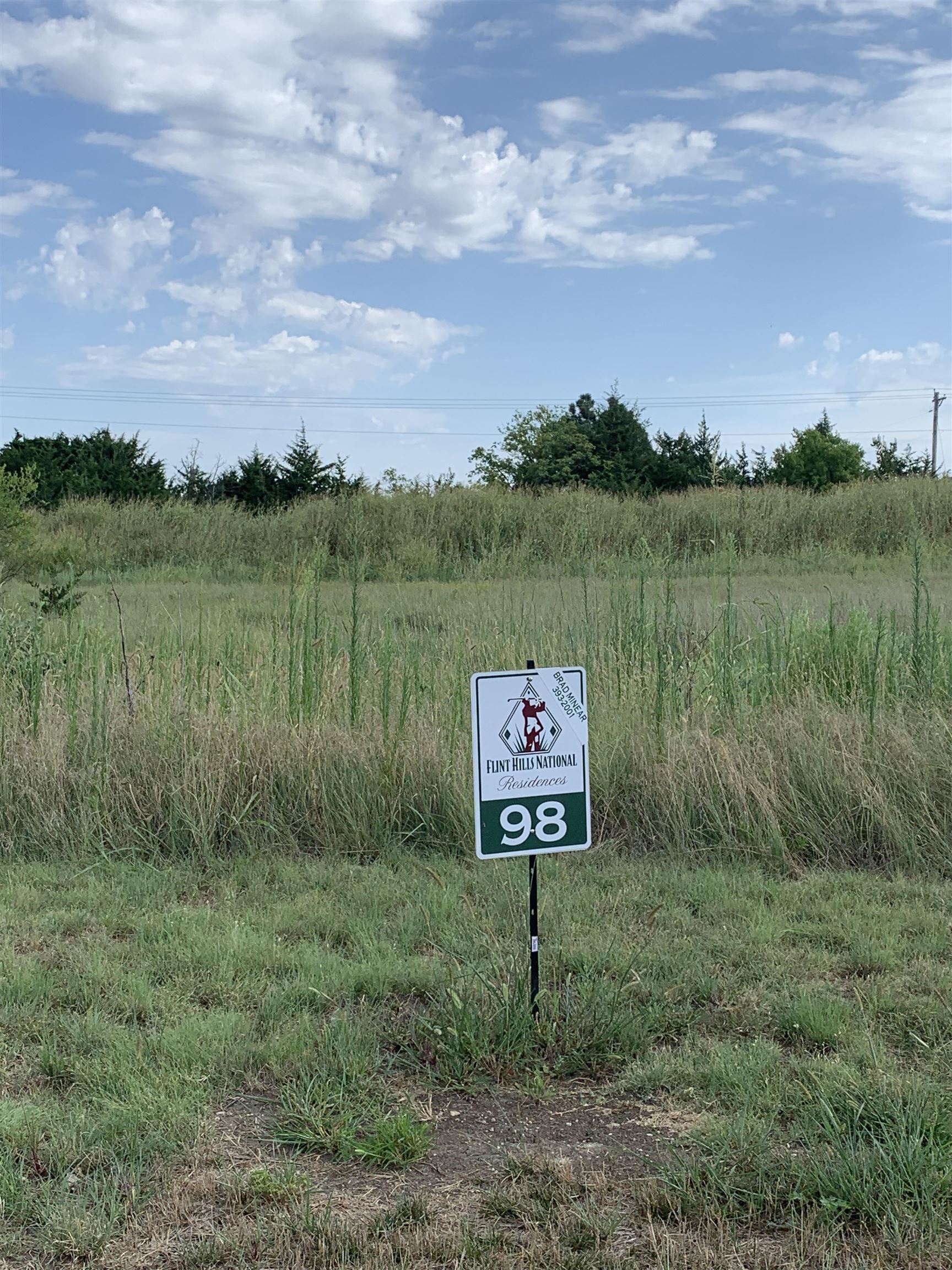 Photo of 1008 E Flint Hills National Pky in Andover, KS