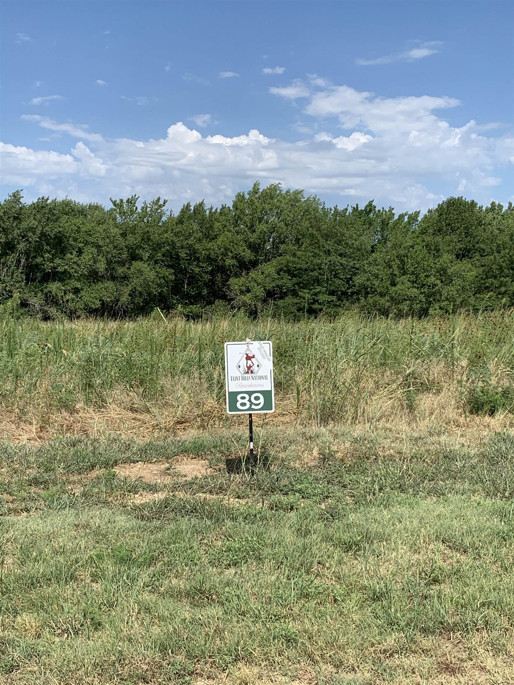 Photo of 1403 E Flint Hills National Pky in Andover, KS