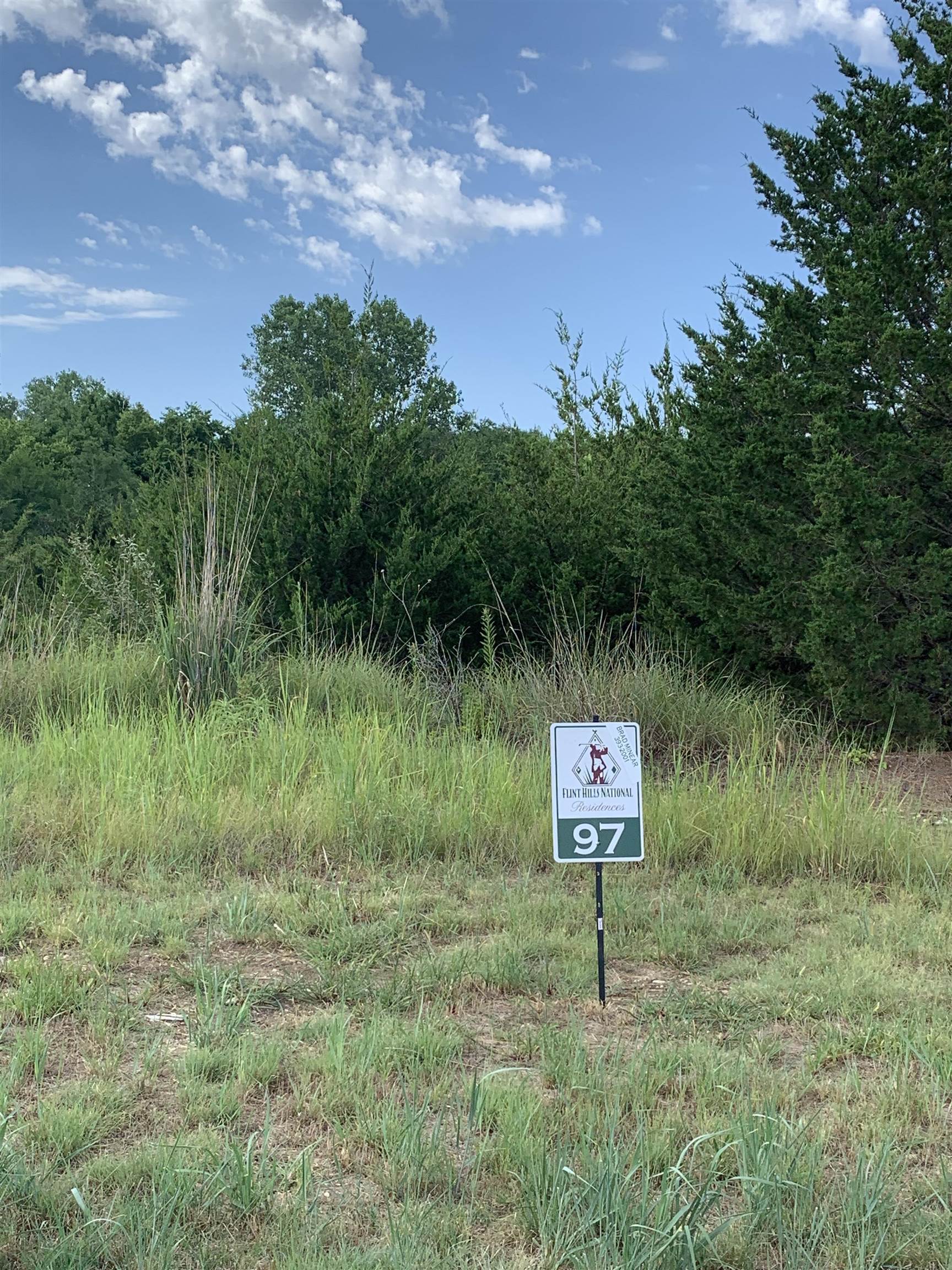 Photo of 1005 E Flint Hills National Pky in Andover, KS