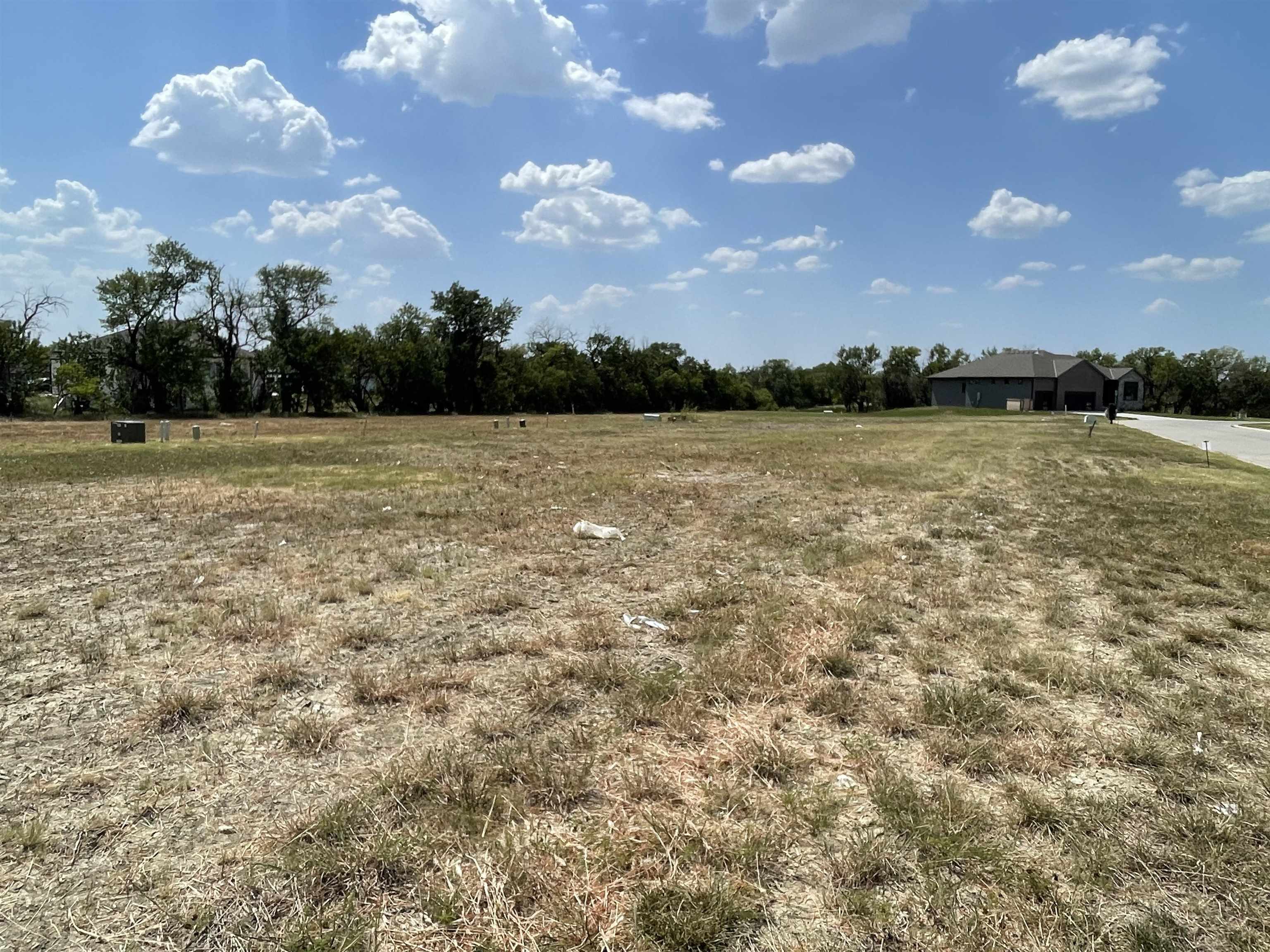Photo of 8227 E Summerside Pl in Bel Aire, KS
