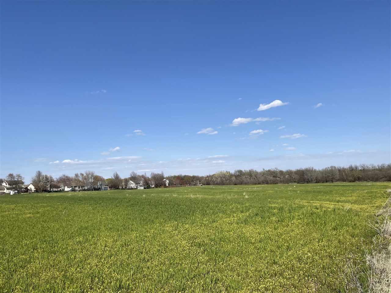 Photo of 125 E Burlington Dr in Mulvane, KS