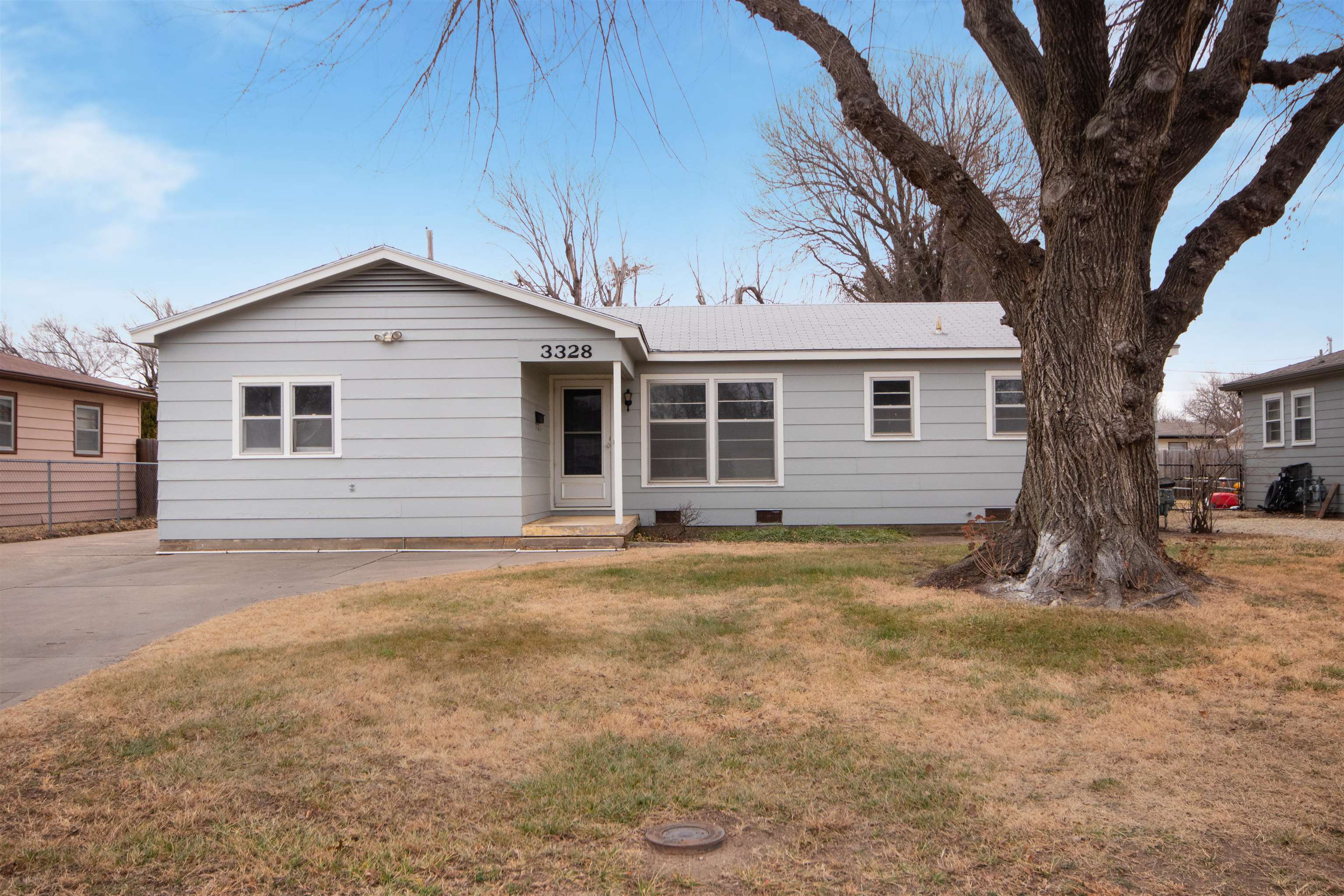 Spacious home in south Wichita with easy commuting near 235 highway and plenty of sport at the South