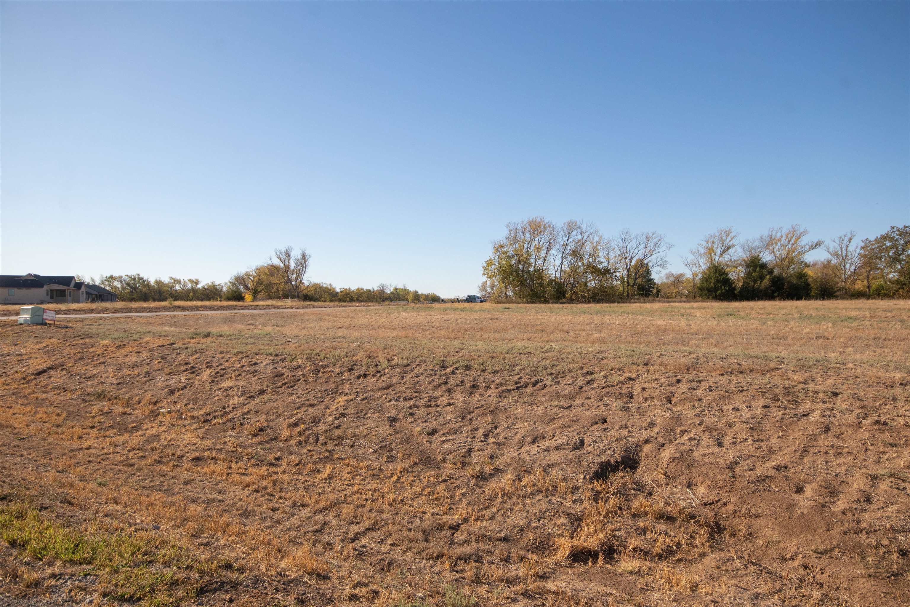 Photo of 329 N Sarah Ct in Derby, KS