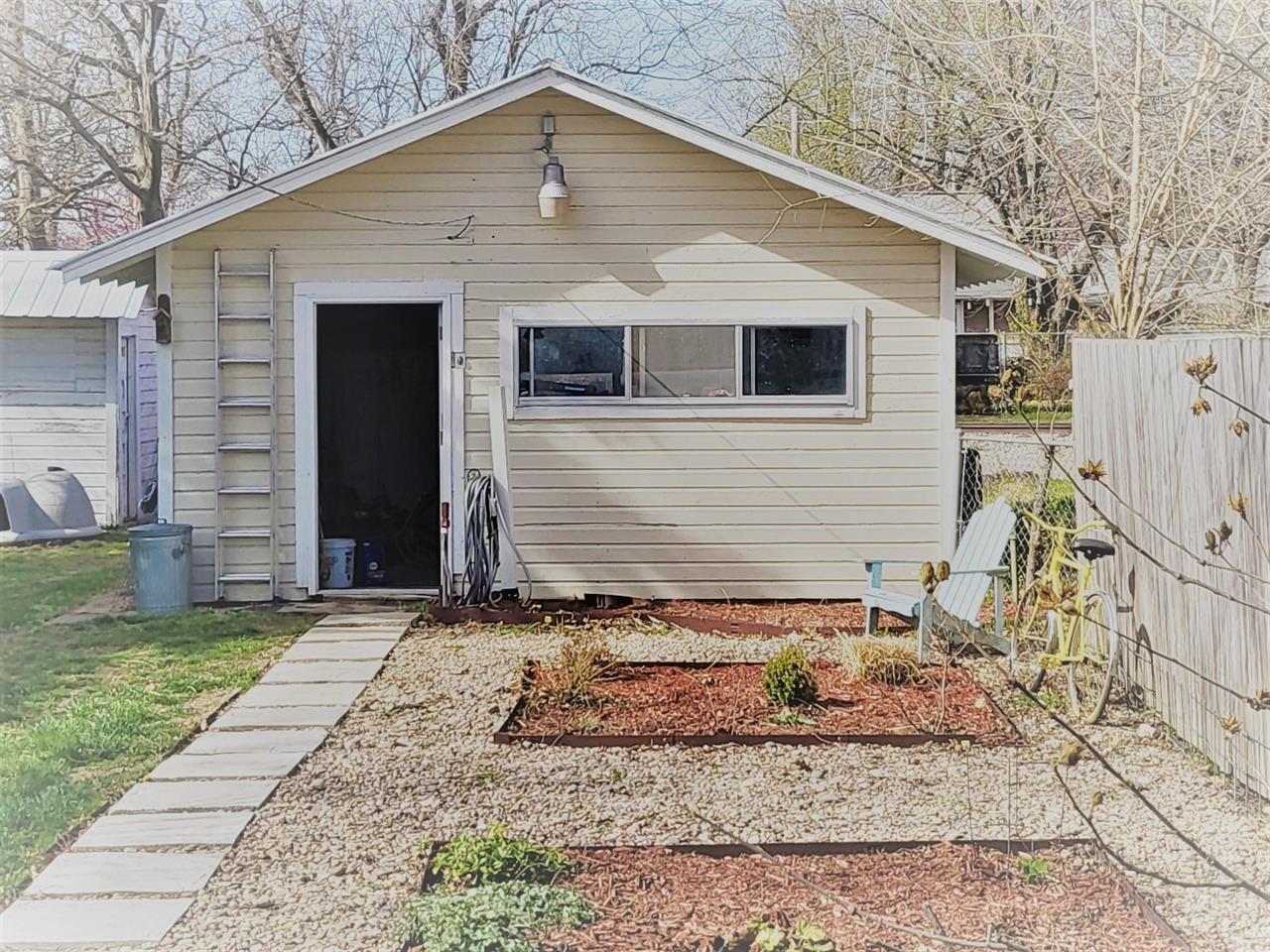 For Sale: 814 E 16th Ave, Winfield KS