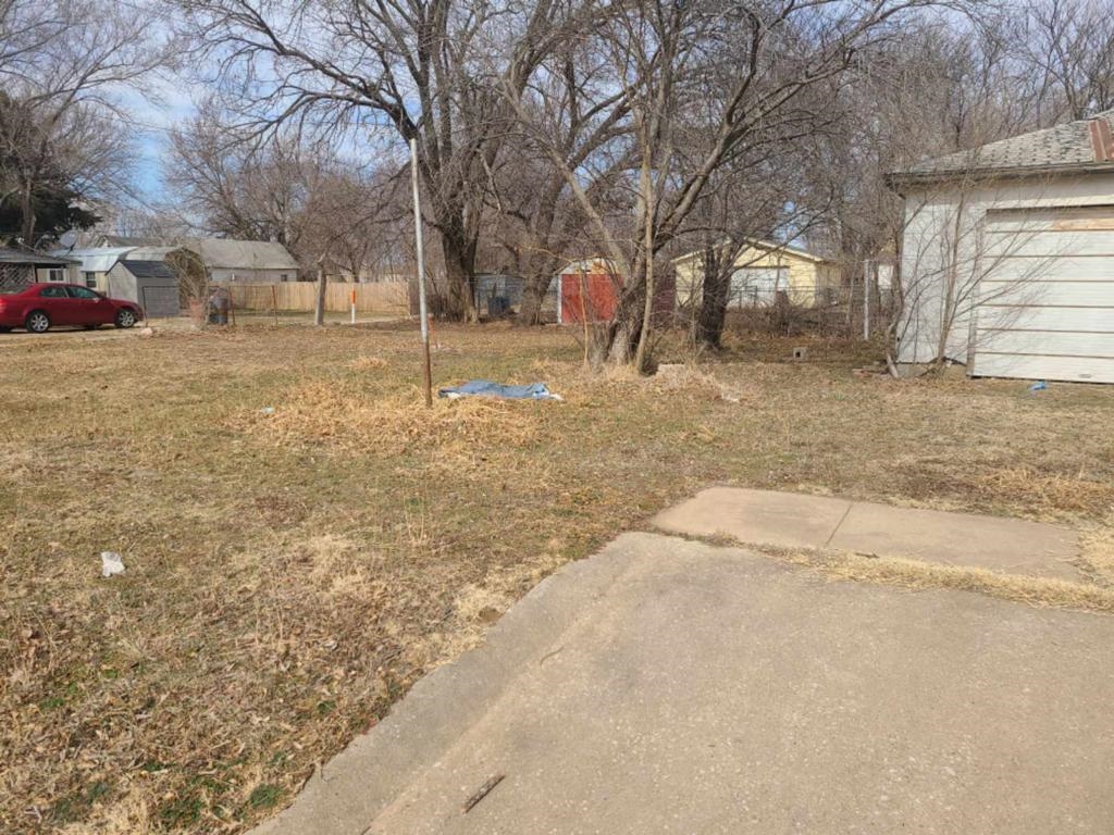For Sale: 324 S Bluff Ave, Anthony KS