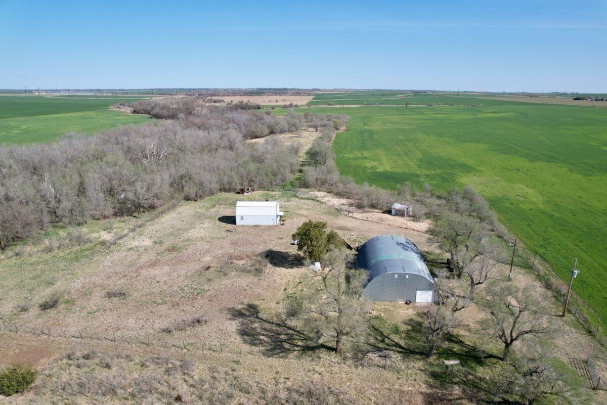 For Sale: 1118 W 40th Ave N, Argonia KS